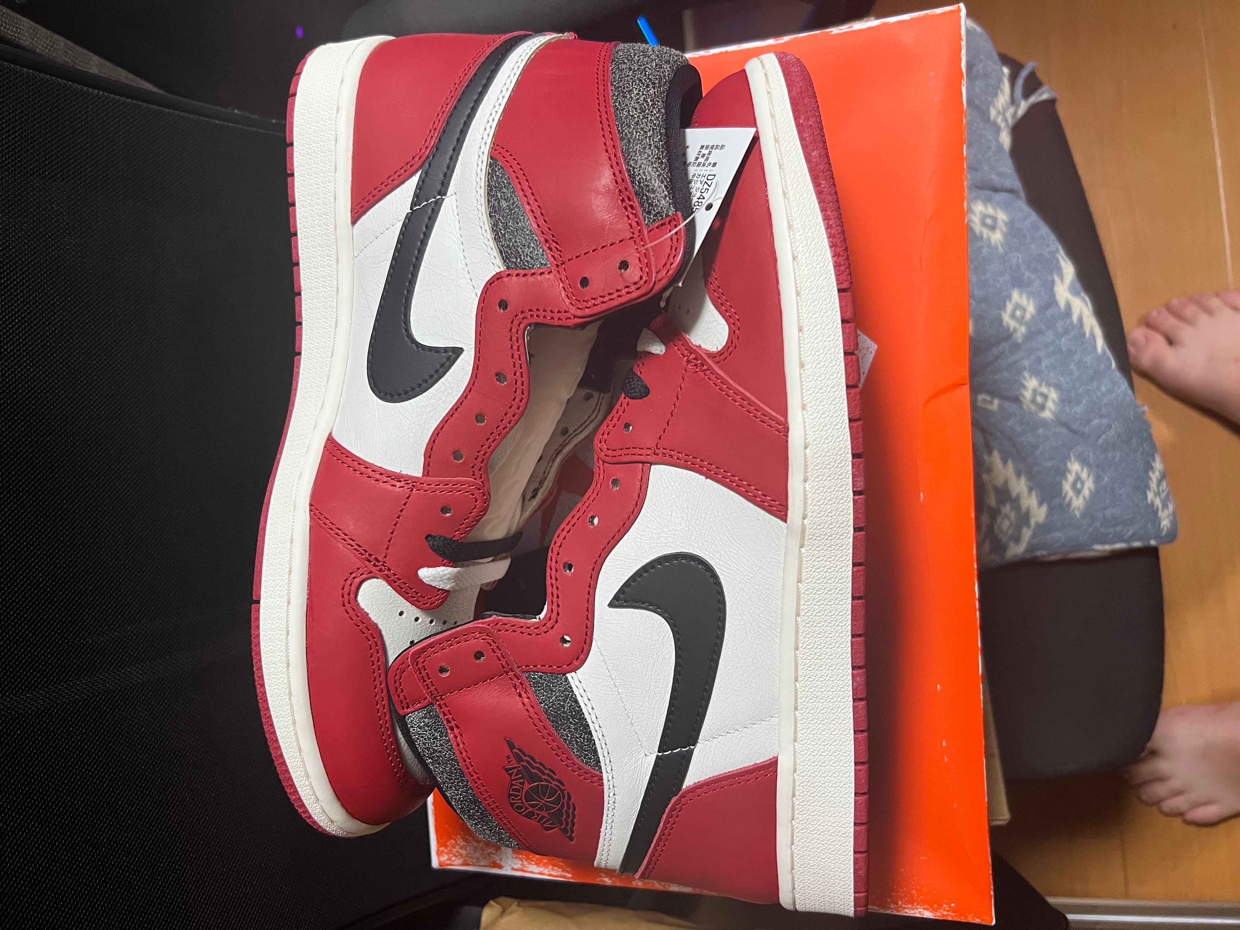 Nike Air Jordan 1 High OG "Lost & Found/Chicago"