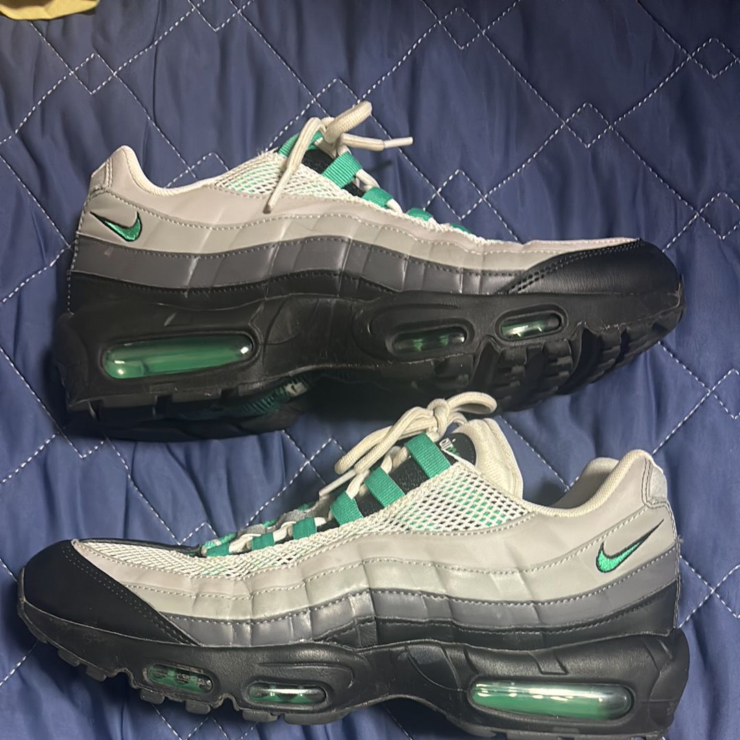 Nike Women's Air Max 95 "Stadium Green"