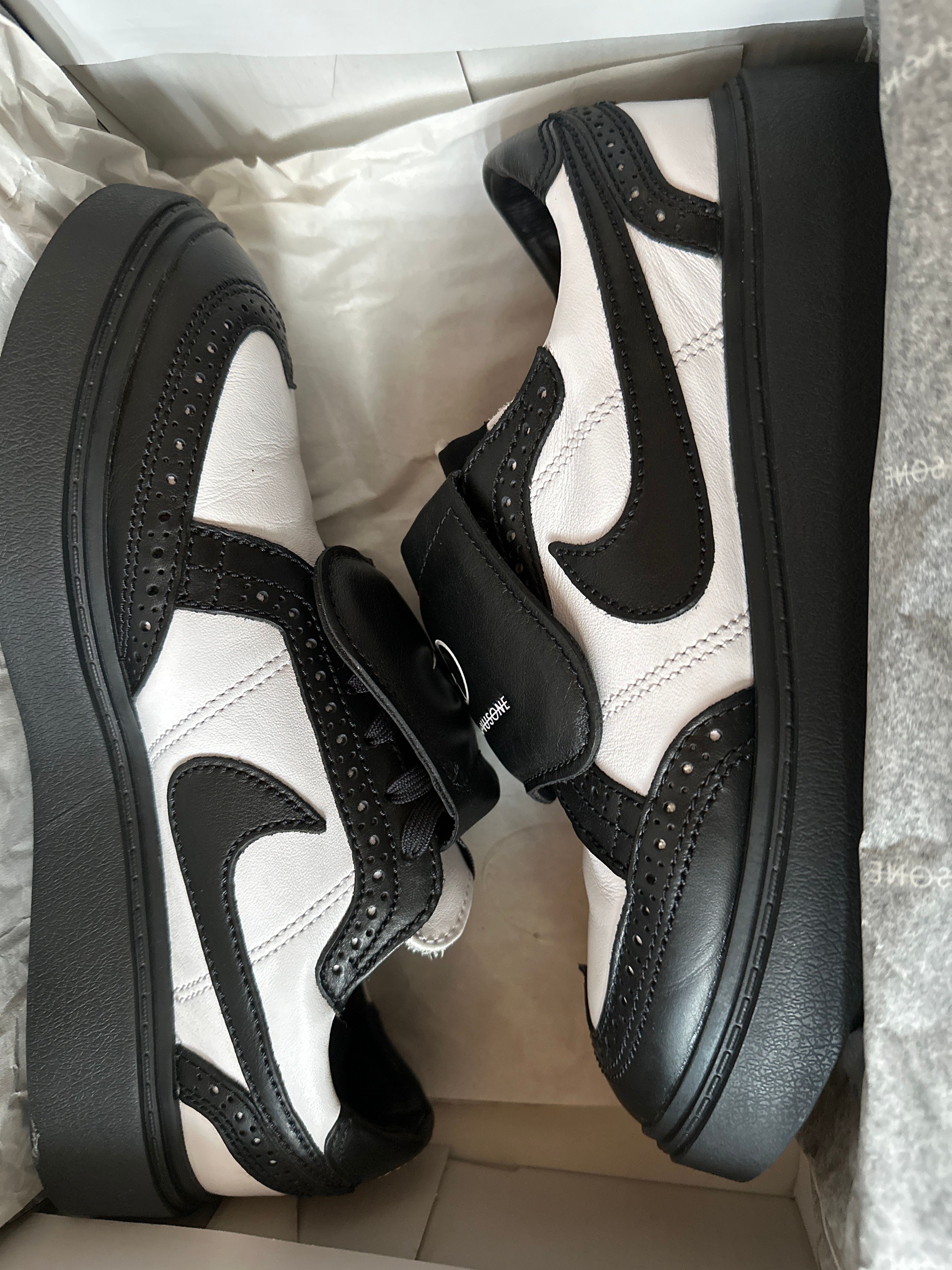 PEACEMINUSONE × Nike Kwondo 1 "Black and White" / G-DRAGON