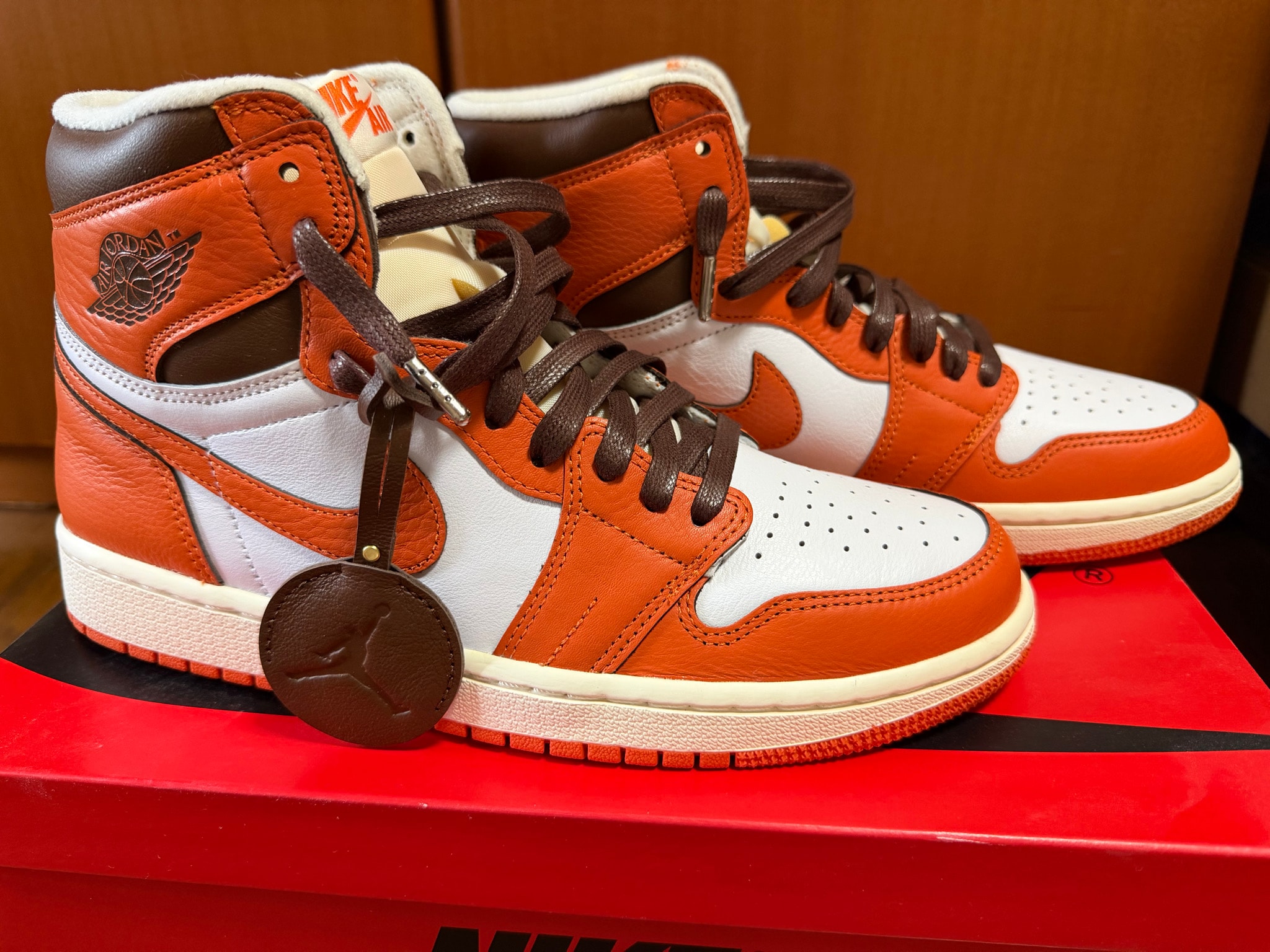 Nike Women's Air Jordan 1 High OG "Starfish"