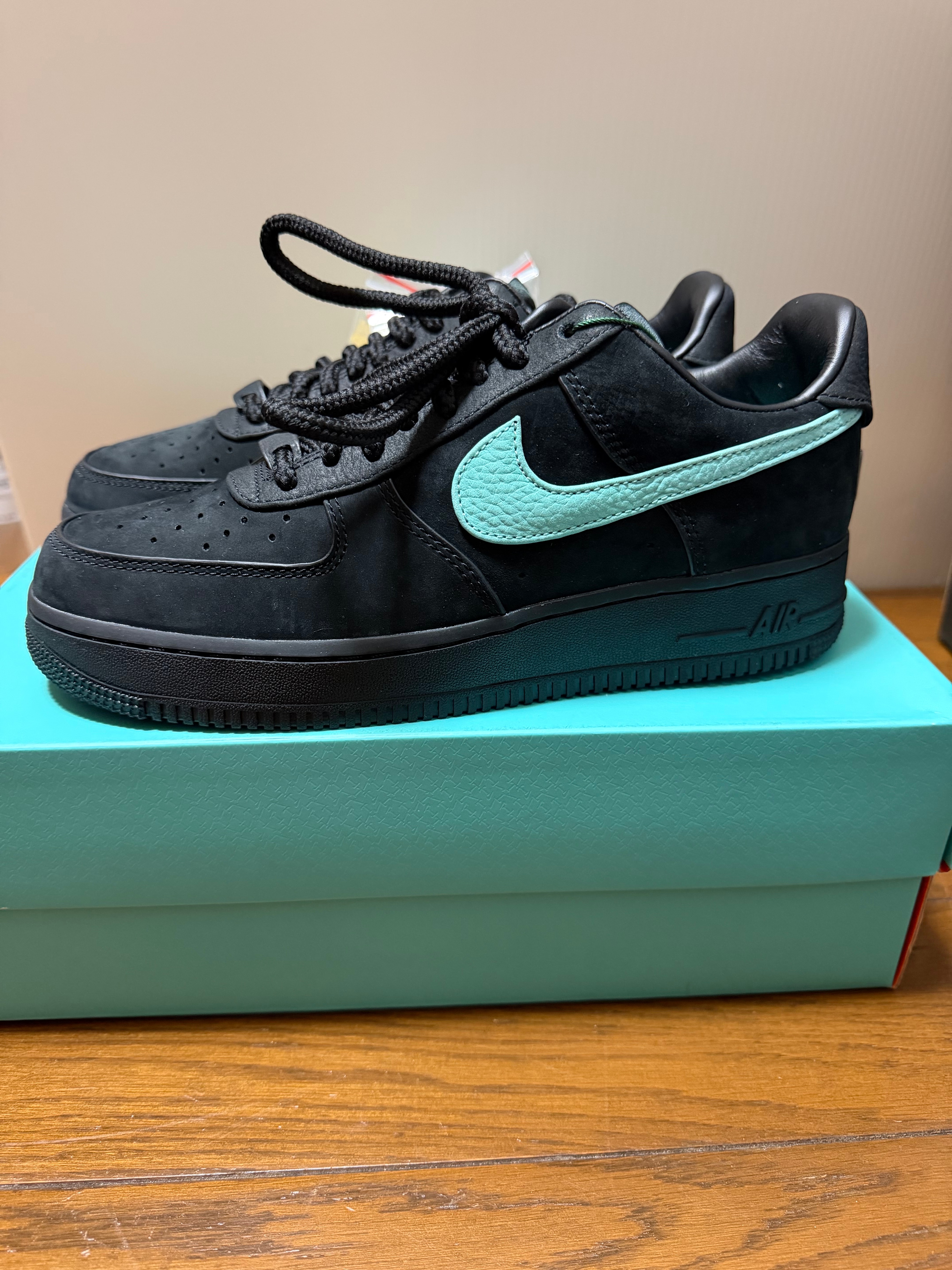 Tiffany & Co. × Nike Air Force 1 Low "1837"