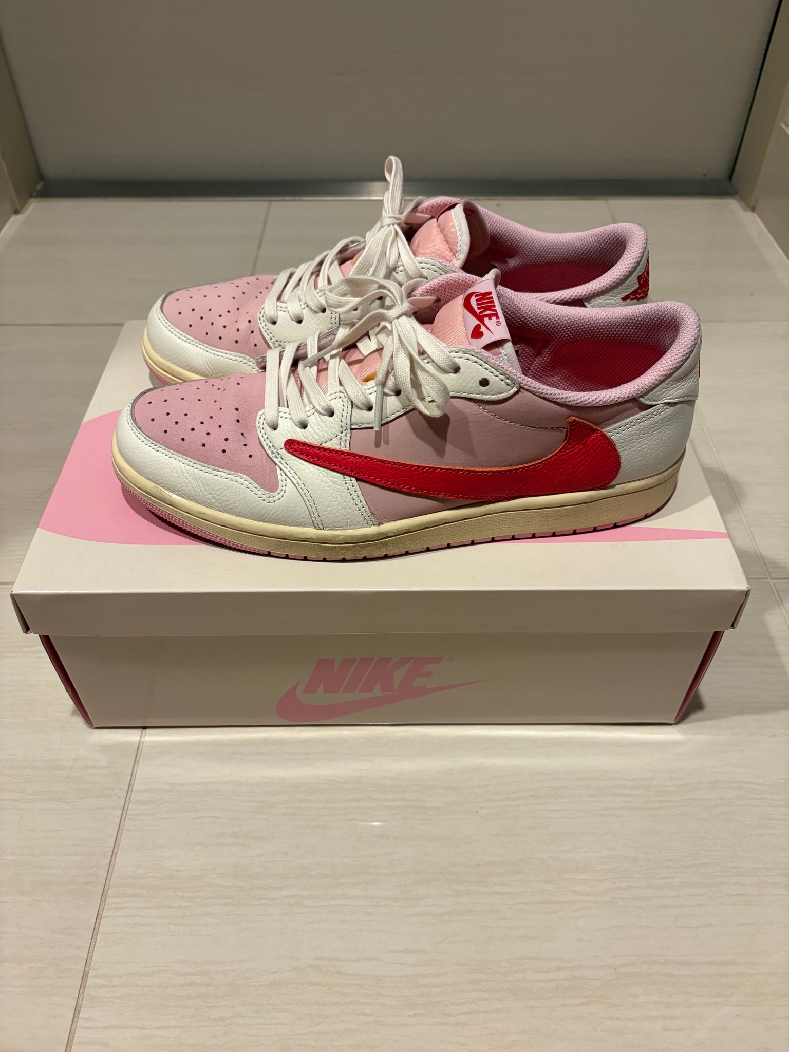 Travis Scott × Nike Air Jordan 1 Retro Low OG "Sail/Tropical Pink"
