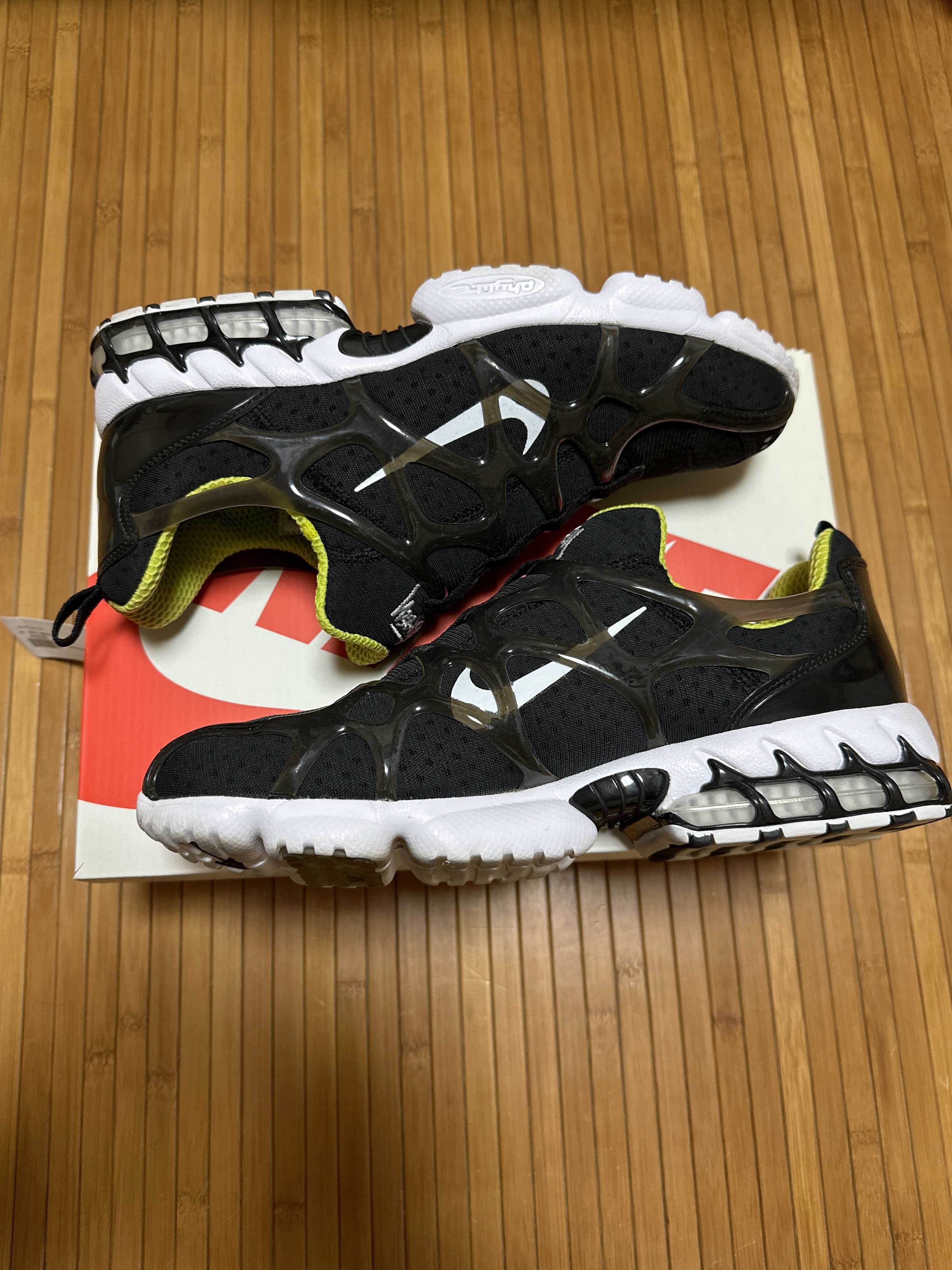 Stussy x Nike Air Zoom Kukini "Black/White/Bright Cactus"