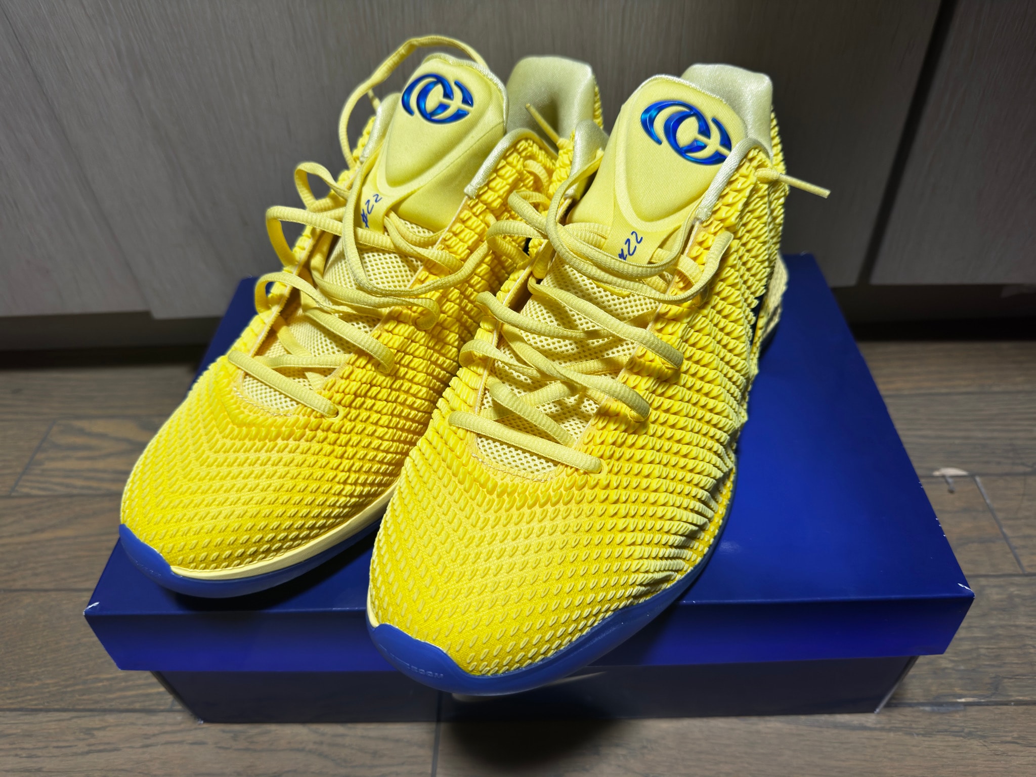 Nike Women's Caitlin 1 "Yellow Zest" (IH7421-700/IH7423-700)