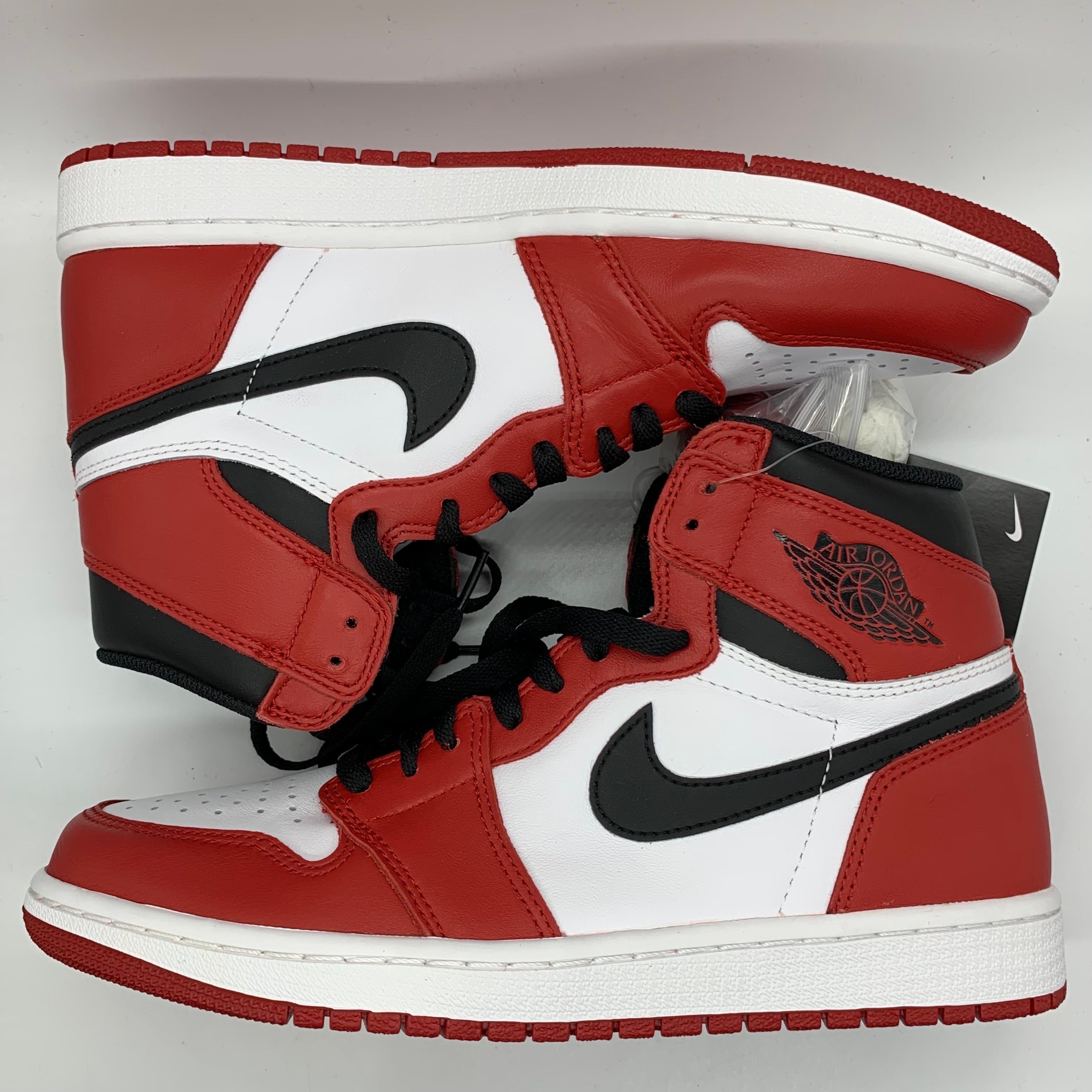 Nike Air Jordan 1 Retro High "Chicago" (2015)