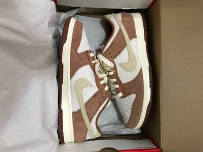 Nike Dunk Low PRM "Medium Curry"