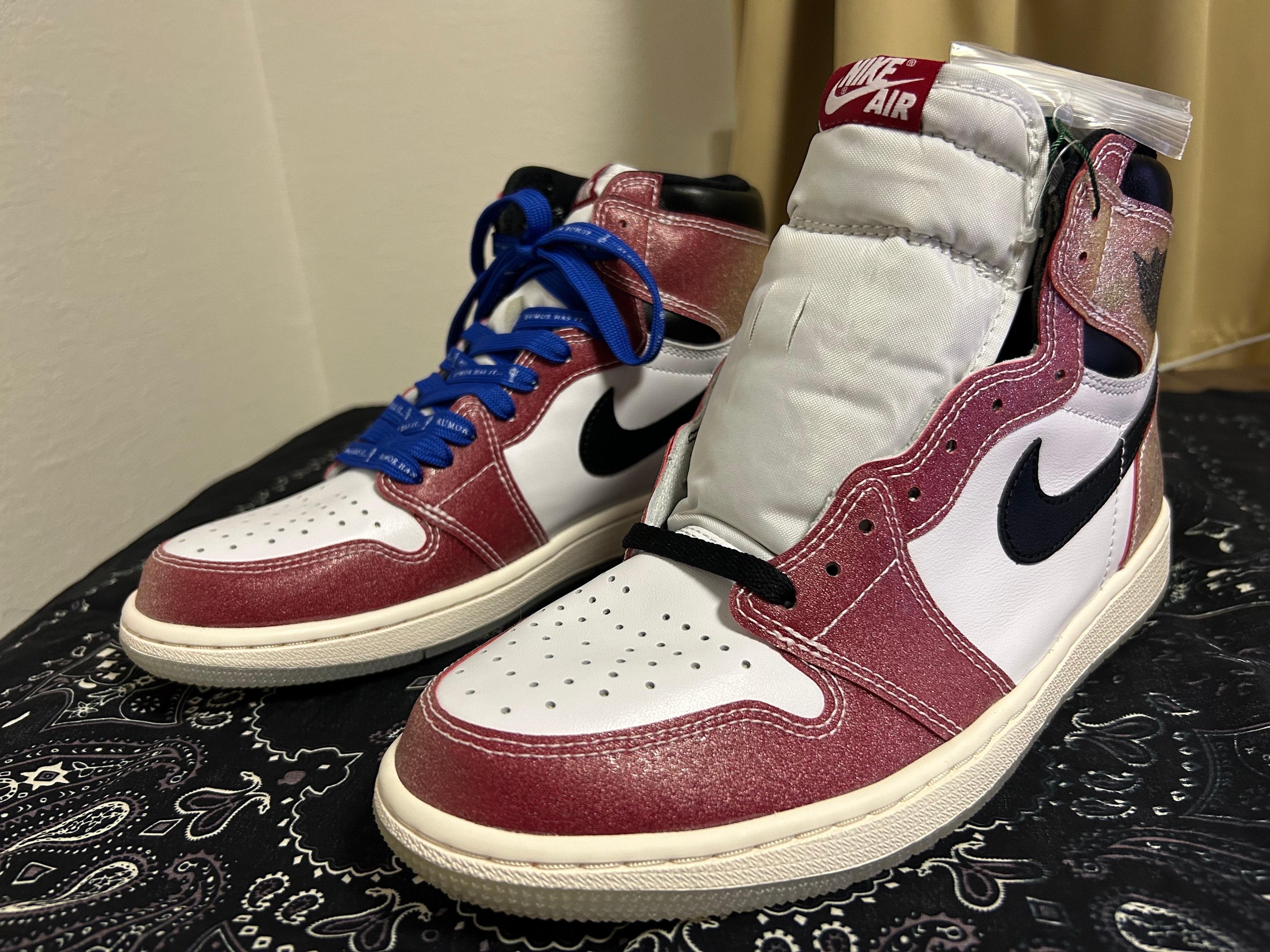 Trophy Room × Nike Air Jordan 1 Retro High "Chicago" (Friends and Family) (Blue Laces)