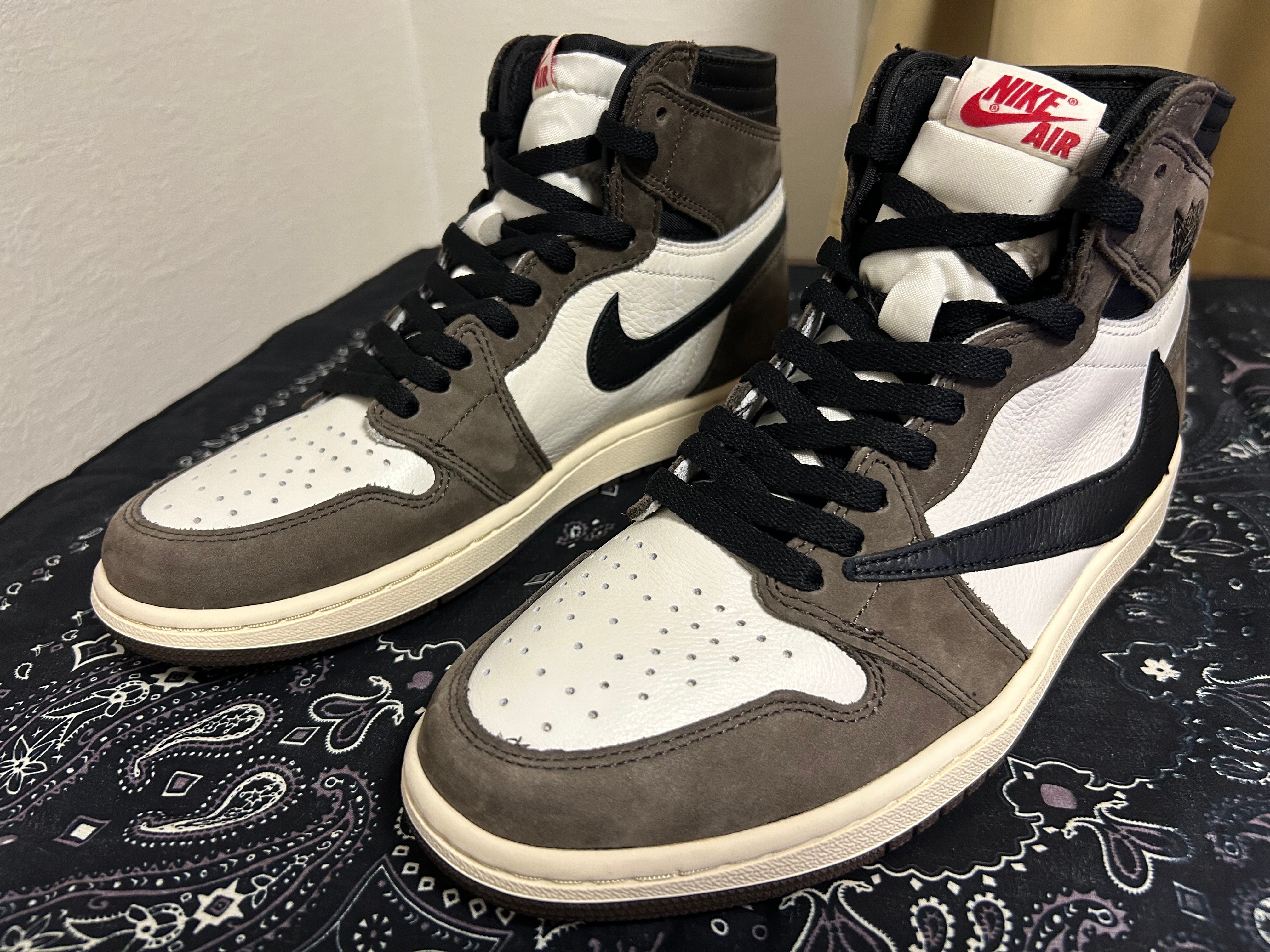 Travis Scott × Nike Air Jordan 1 Retro High OG TS SP "Sail/Dark Mocha"