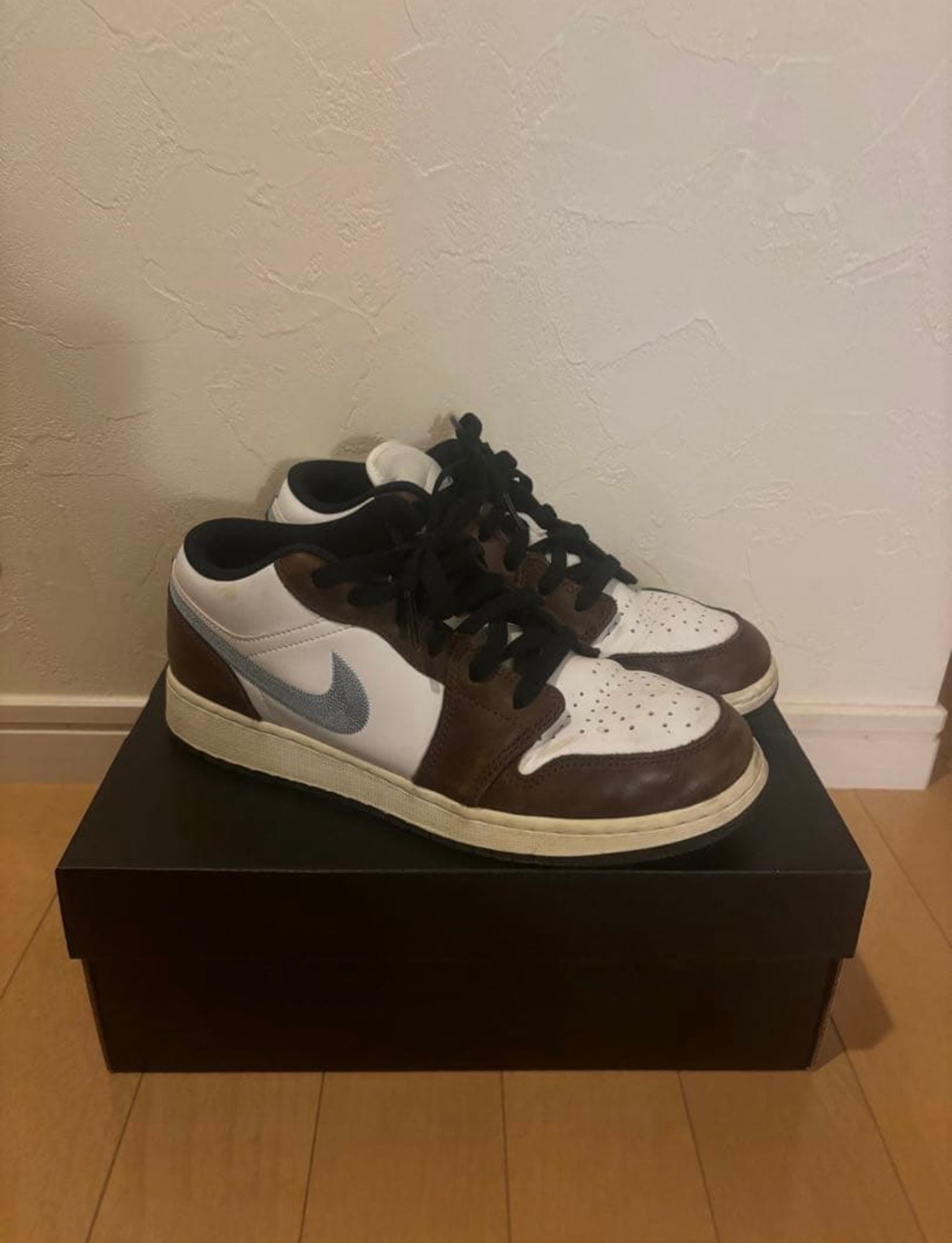Nike Air Jordan 1 Low SE "White/Black/Sail/Blue Grey"