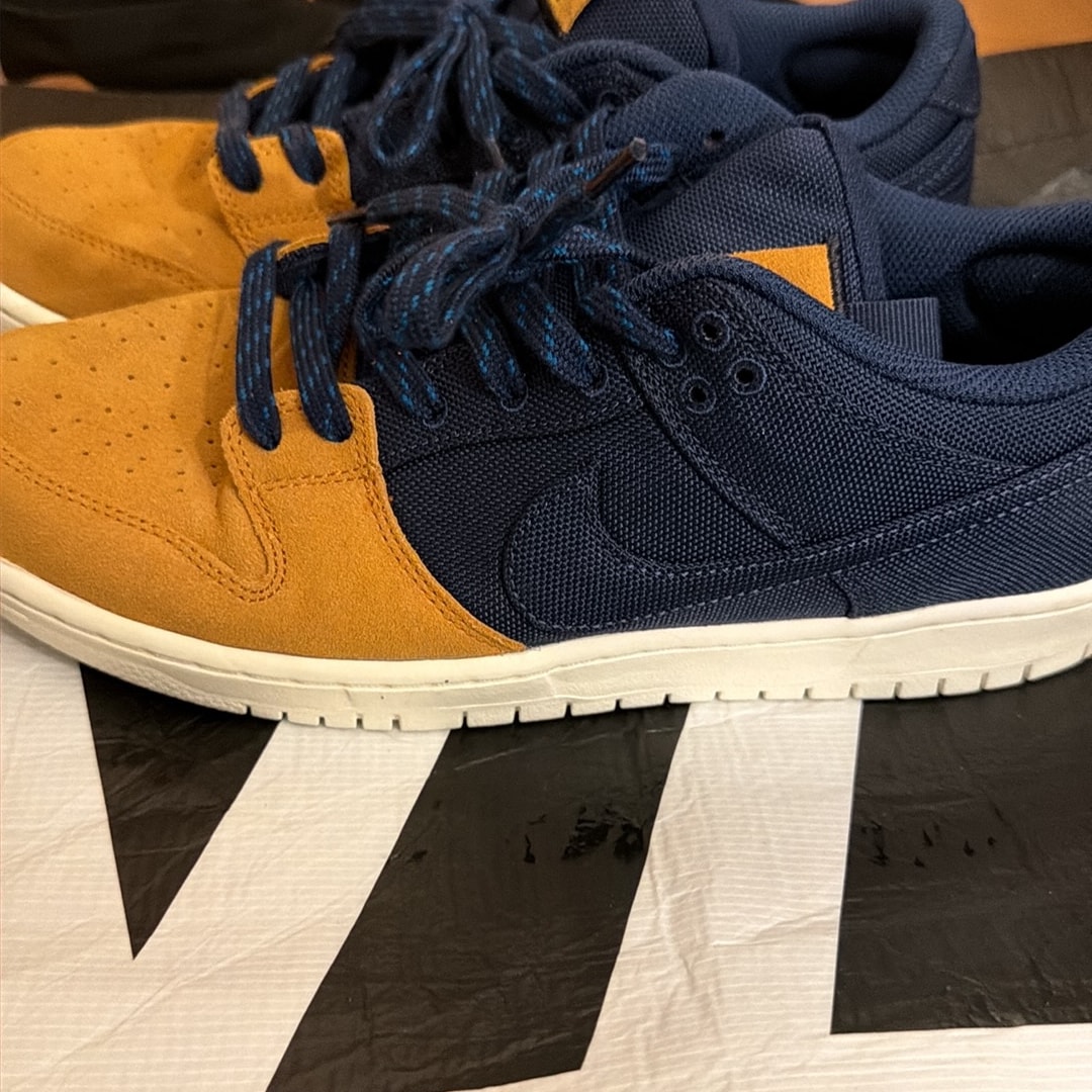 Nike SB Dunk Low "Desert Ochre and Midnight Navy"