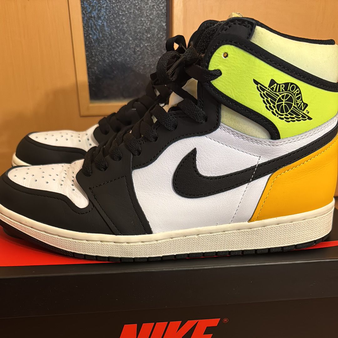 Nike Air Jordan 1 High OG "Volt Gold"