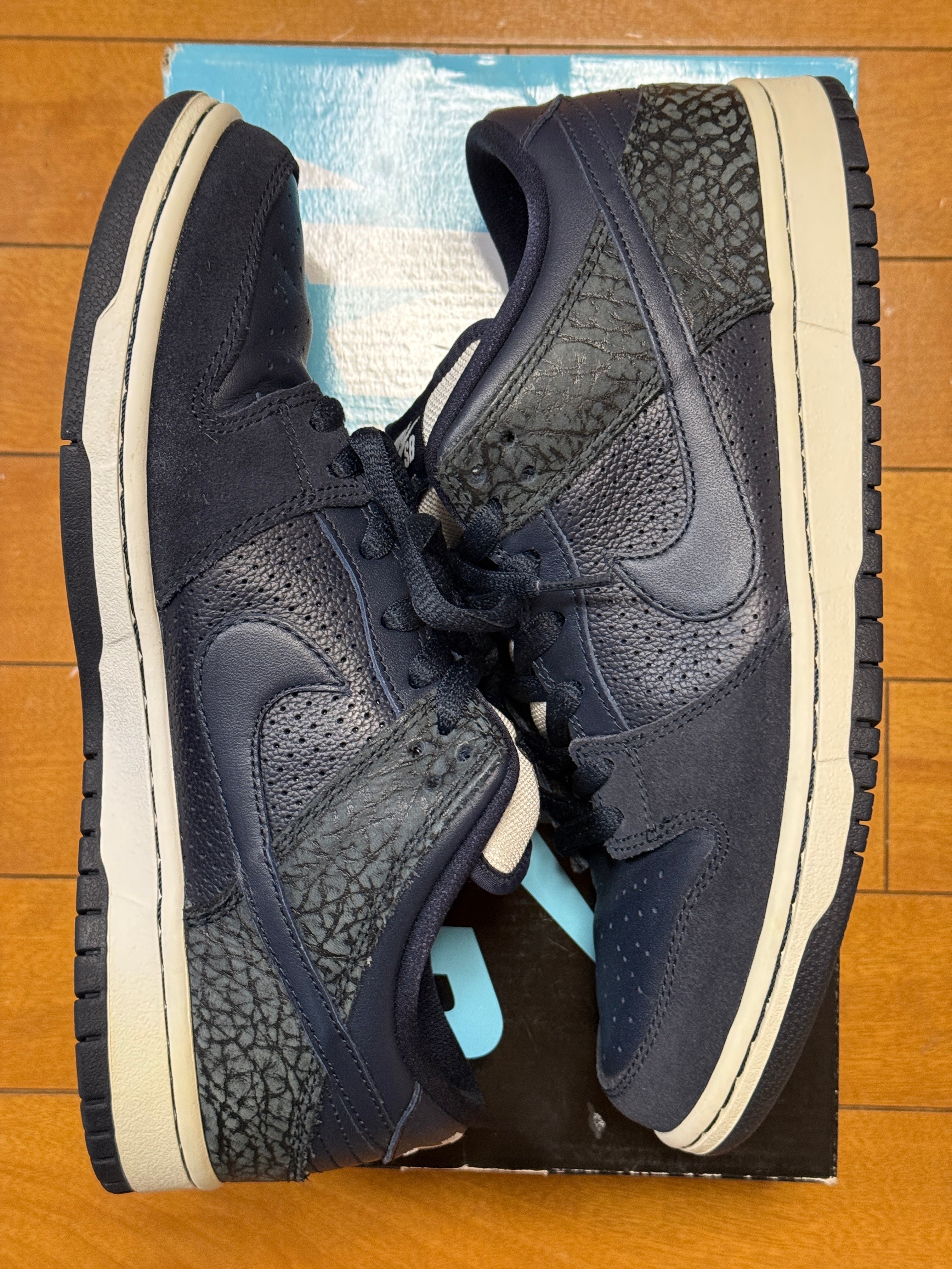 Murasaki Sports × Nike SB Dunk Low 