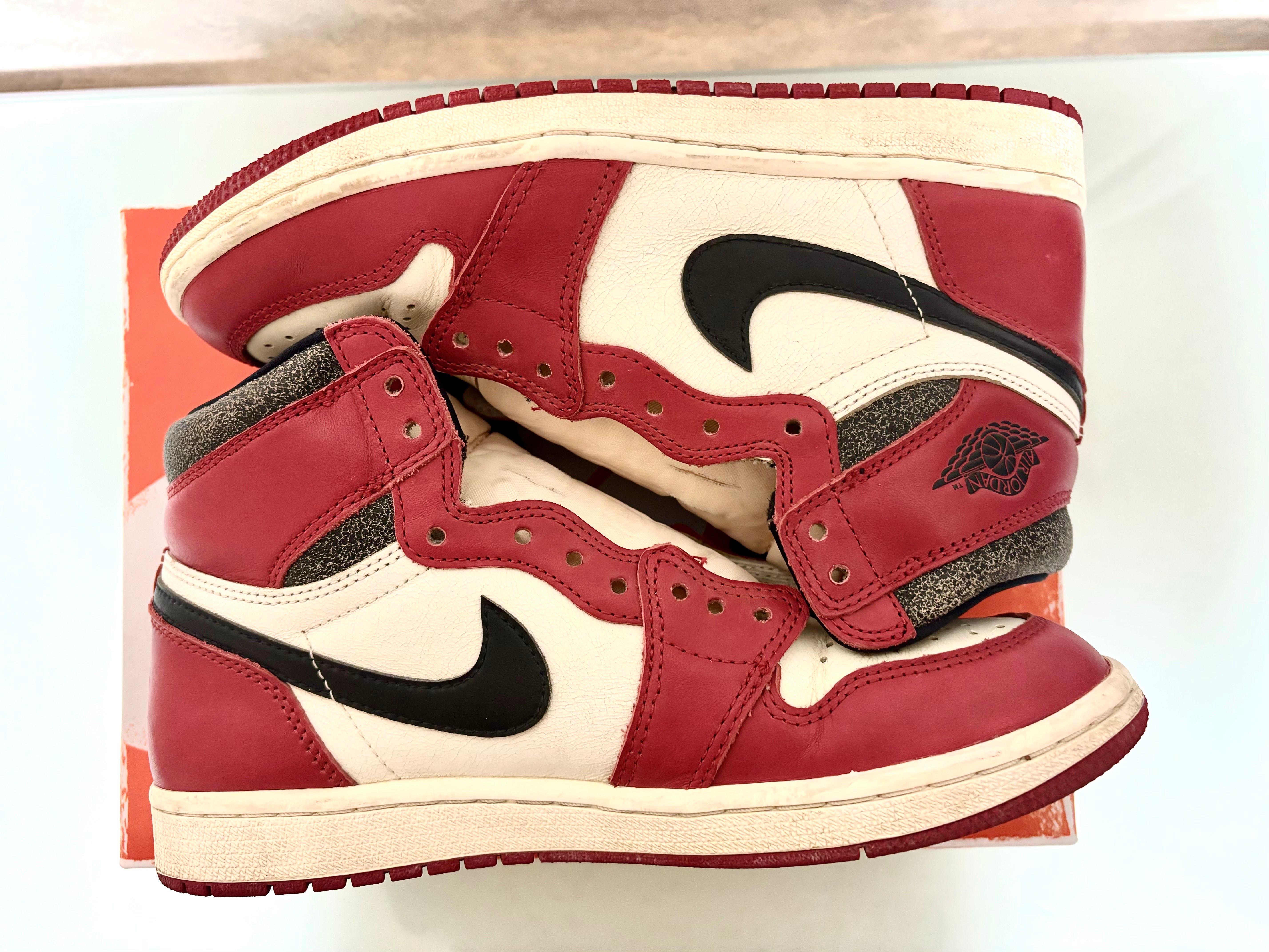 Nike Air Jordan 1 High OG "Lost & Found/Chicago"