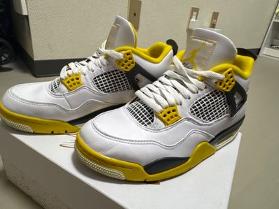 Nike Women's Air Jordan 4 Retro "Vivid Sulfur"