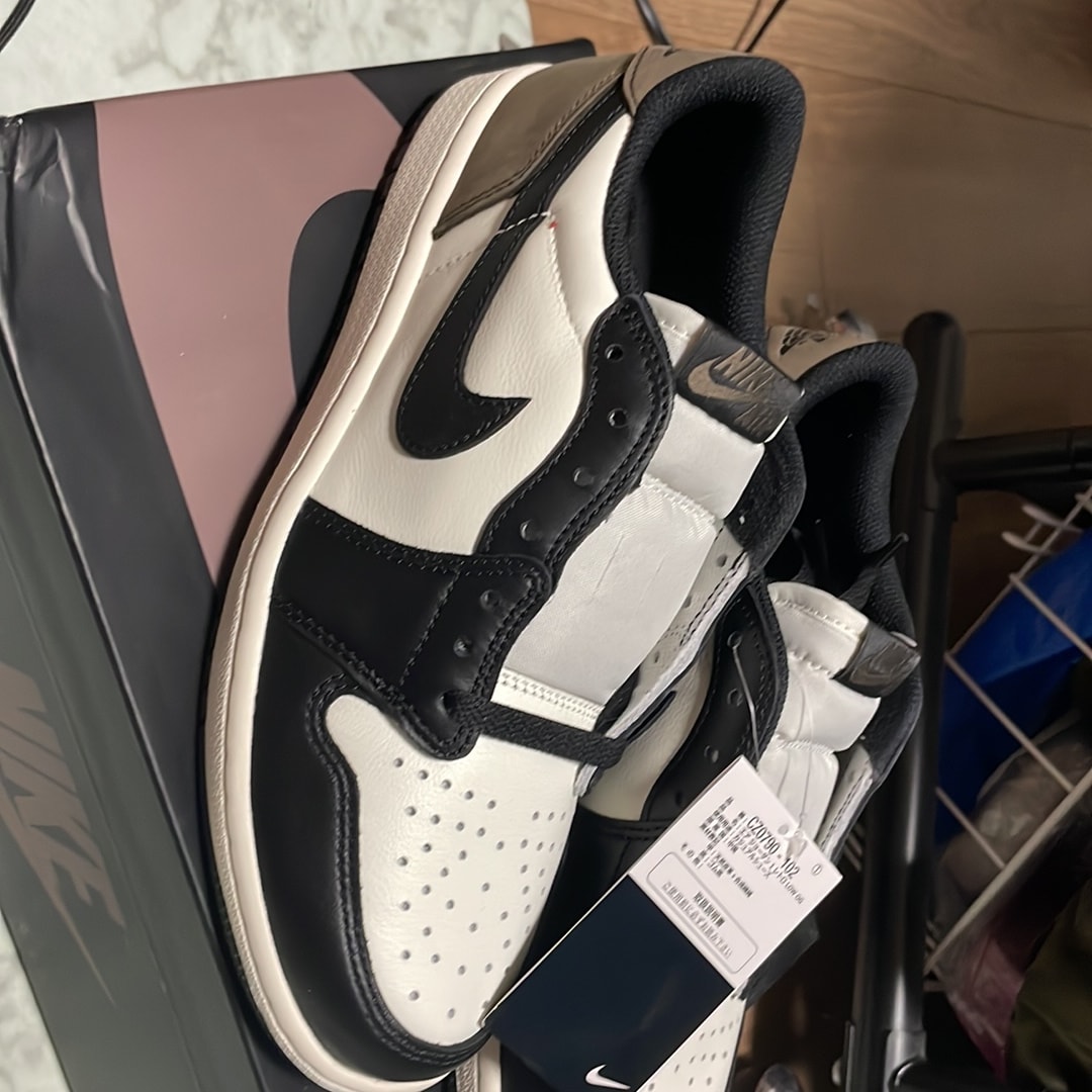 Nike Air Jordan 1 Retro Low OG "Mocha"