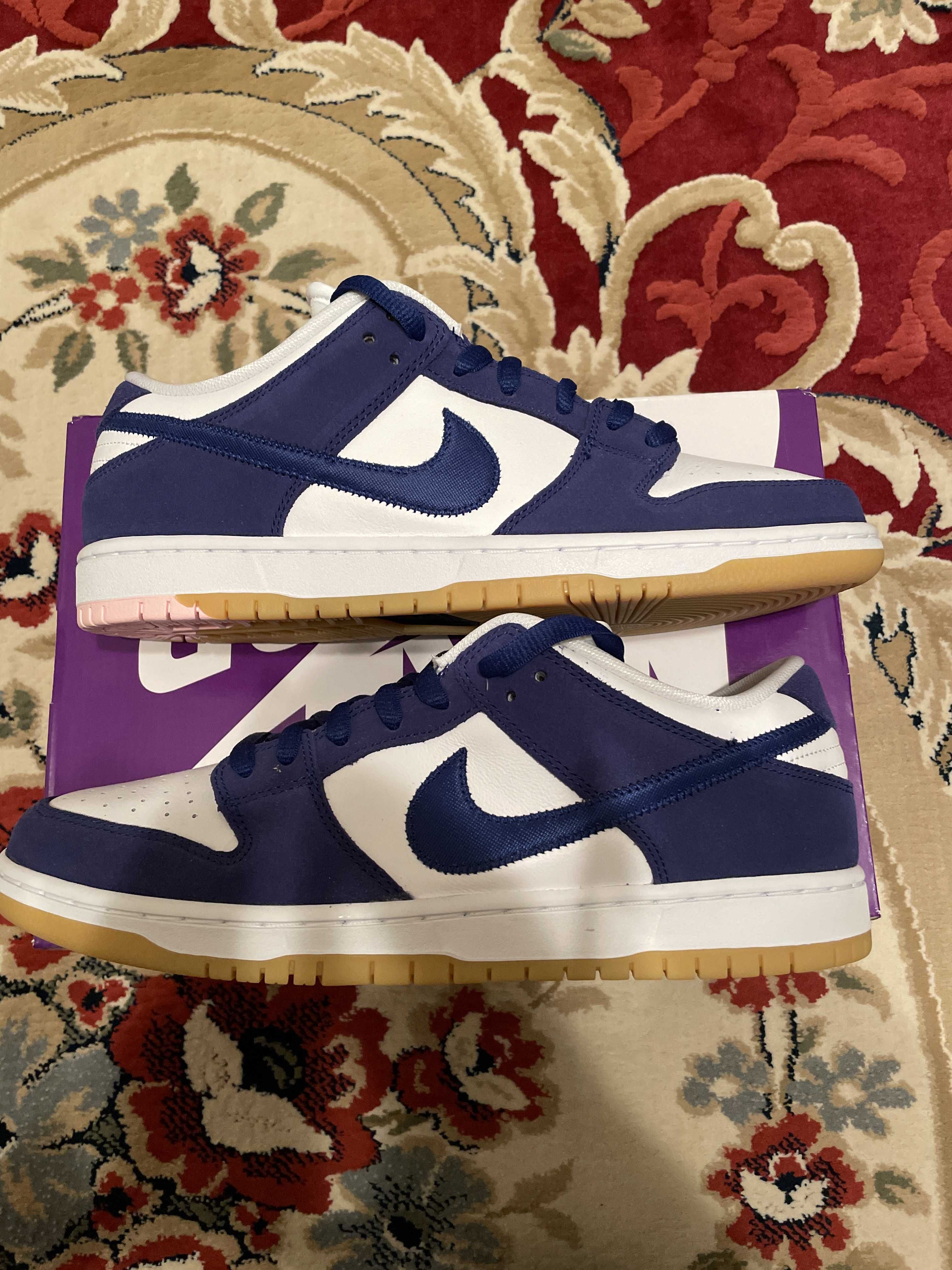 Nike SB Dunk Low "Los Angeles Dodgers/Deep Royal Blue"