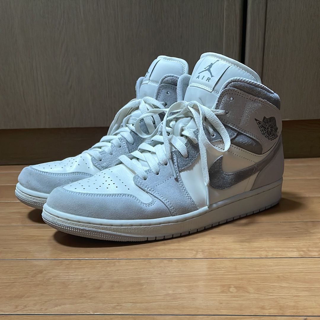Nike Air Jordan 1 Mid SE "Neutral Grey"