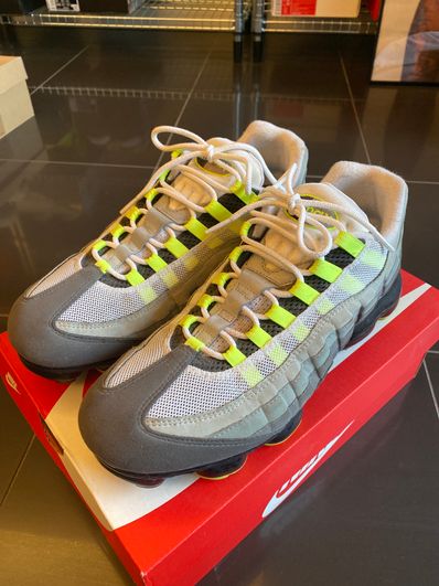Nike Air Vapormax 95 "Neon"