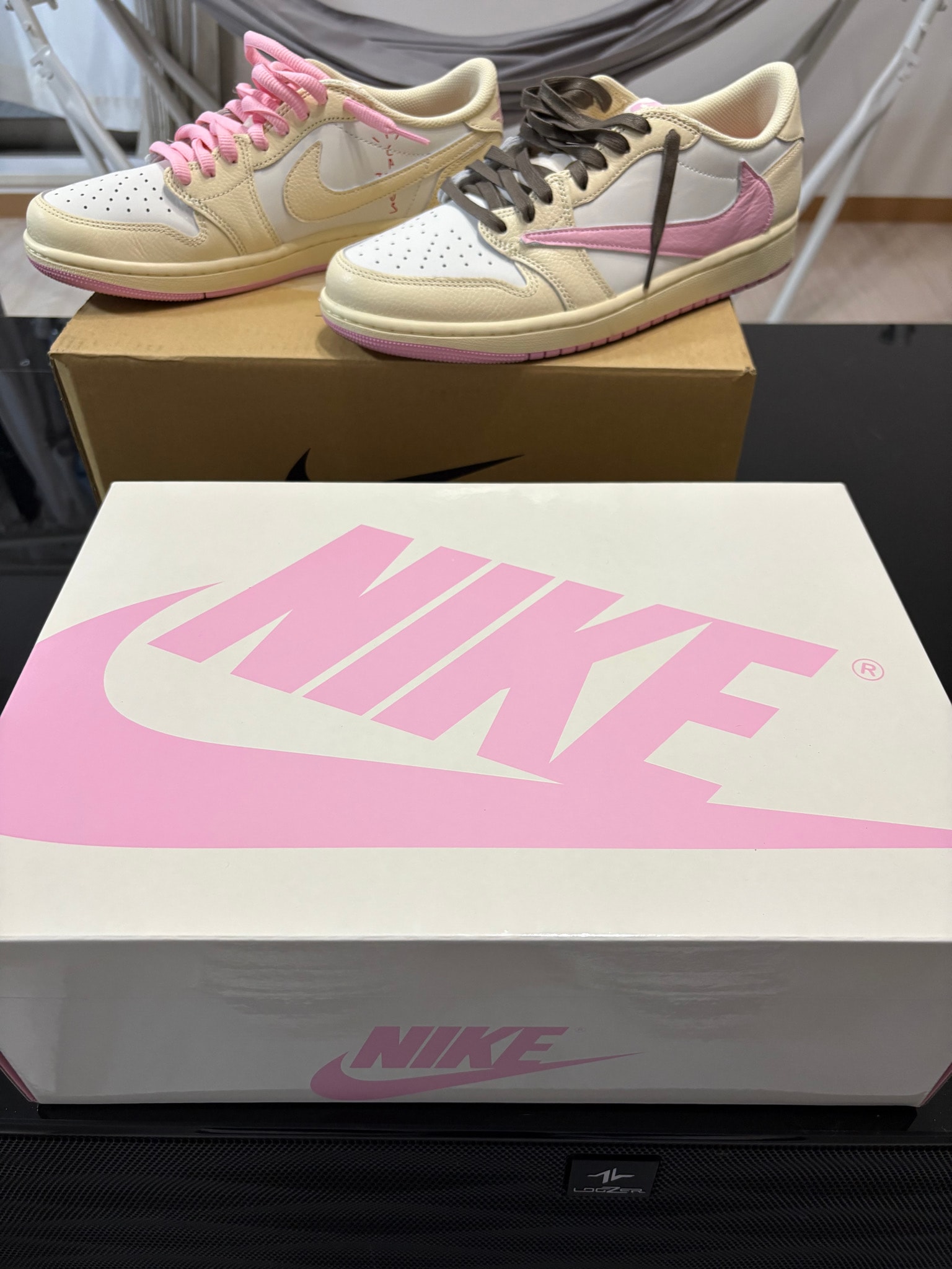 Travis Scott × Nike Air Jordan 1 Retro Low OG "Muslin/Shy Pink"