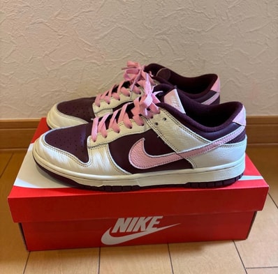 Nike Dunk Low "Valentine’s Day" (2023)