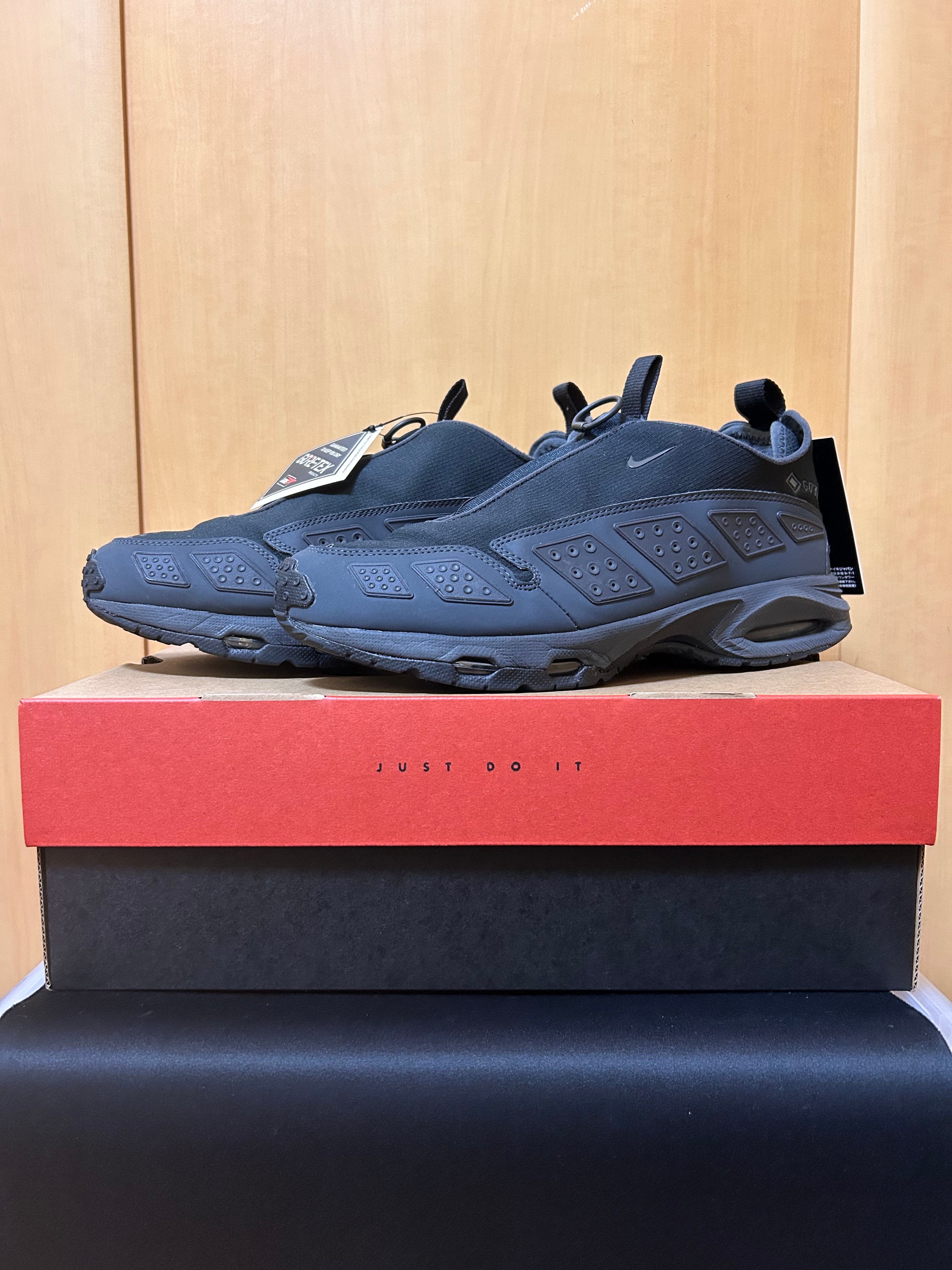 Nike Women's Air Max SNDR GORE-TEX "Black and Dark Smoke Grey"