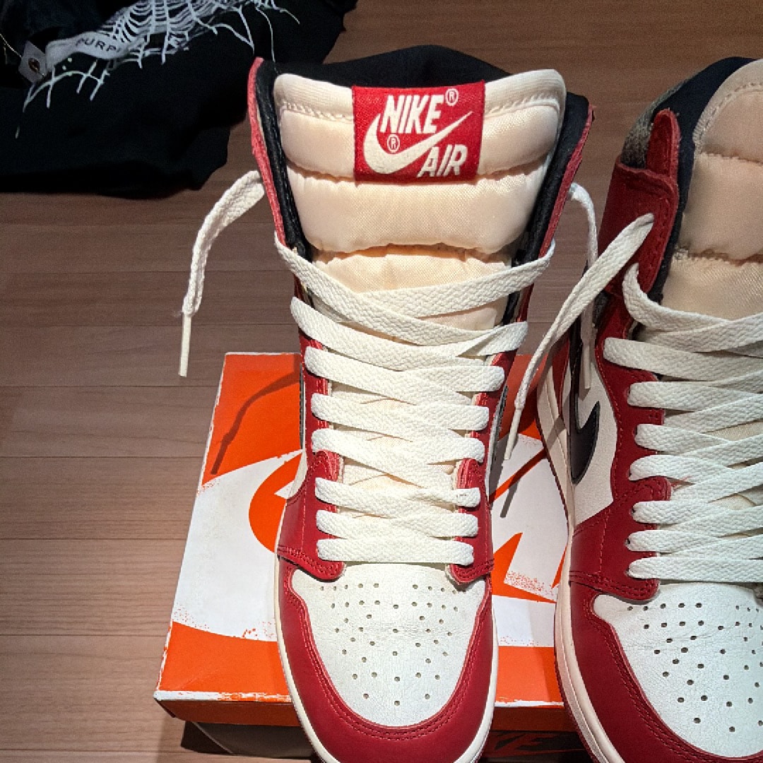 Nike Air Jordan 1 High OG "Lost & Found/Chicago"