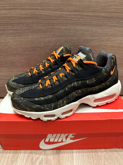 Carharte WIP × Nike Air Max 95 "Black/Sail/Total Orange"