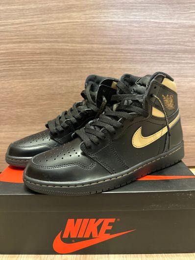 Nike Air Jordan 1 High OG "Black-Metalic Gold"