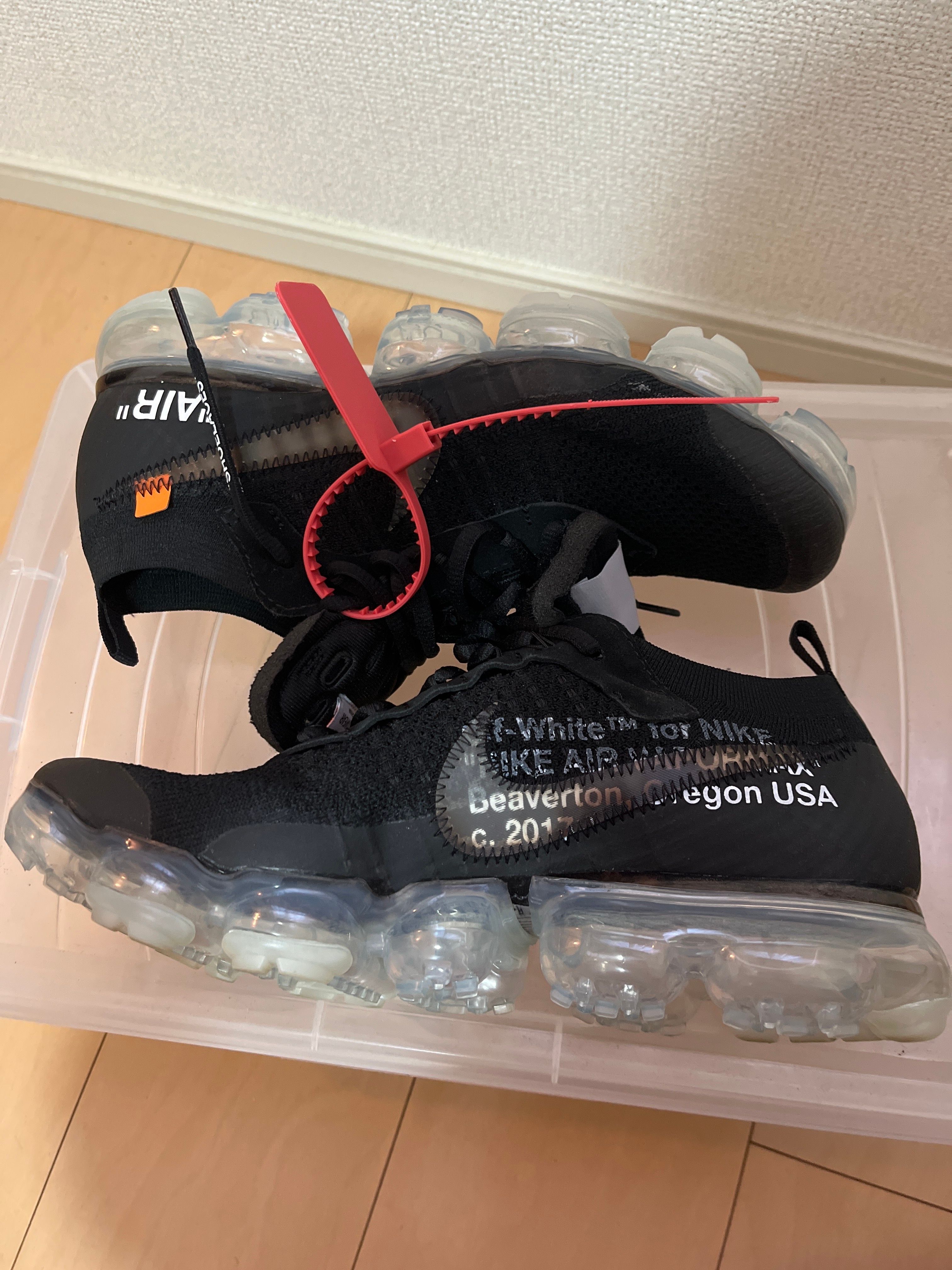 Off-White × Nike Air Vapormax "Black/Total Orange/Clear"