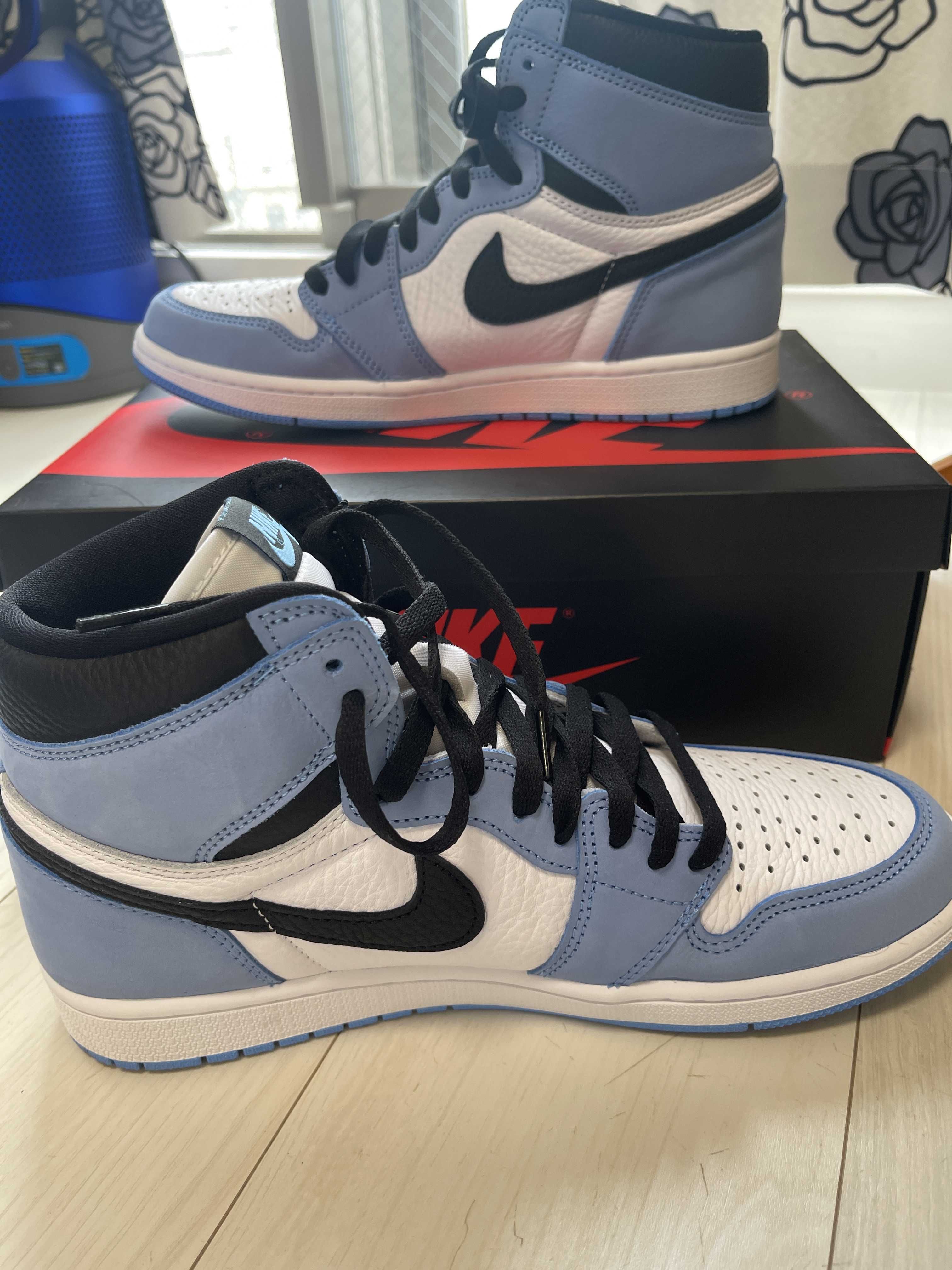 Nike Air Jordan 1 High OG "University Blue"