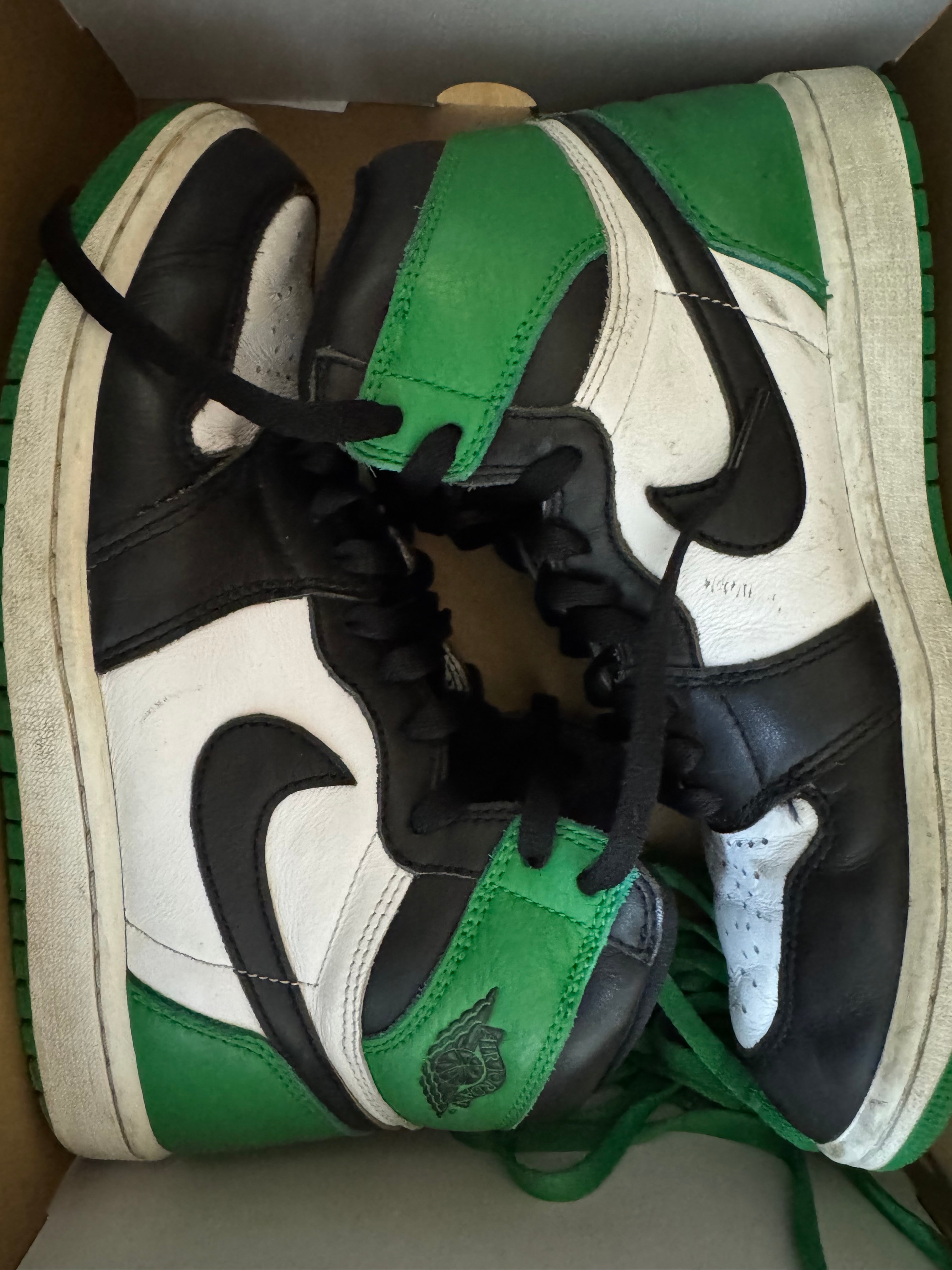 Nike Air Jordan 1 Retro High OG "Celtics/Black and Lucky Green" (2023)