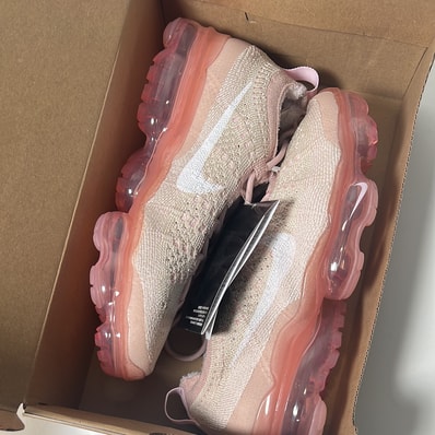 Nike Women's Air Vapormax 2023 Flyknit "Oatmeal/Pink Oxford/Sail"