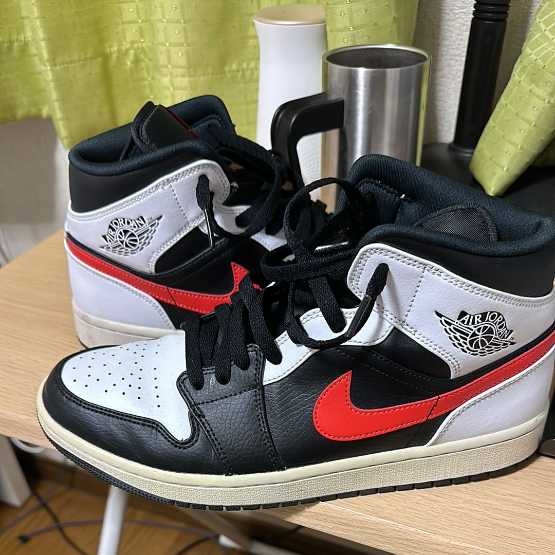 NIKE AIR JORDAN 1 MID "BLACK/CHILE RED/WHITE"