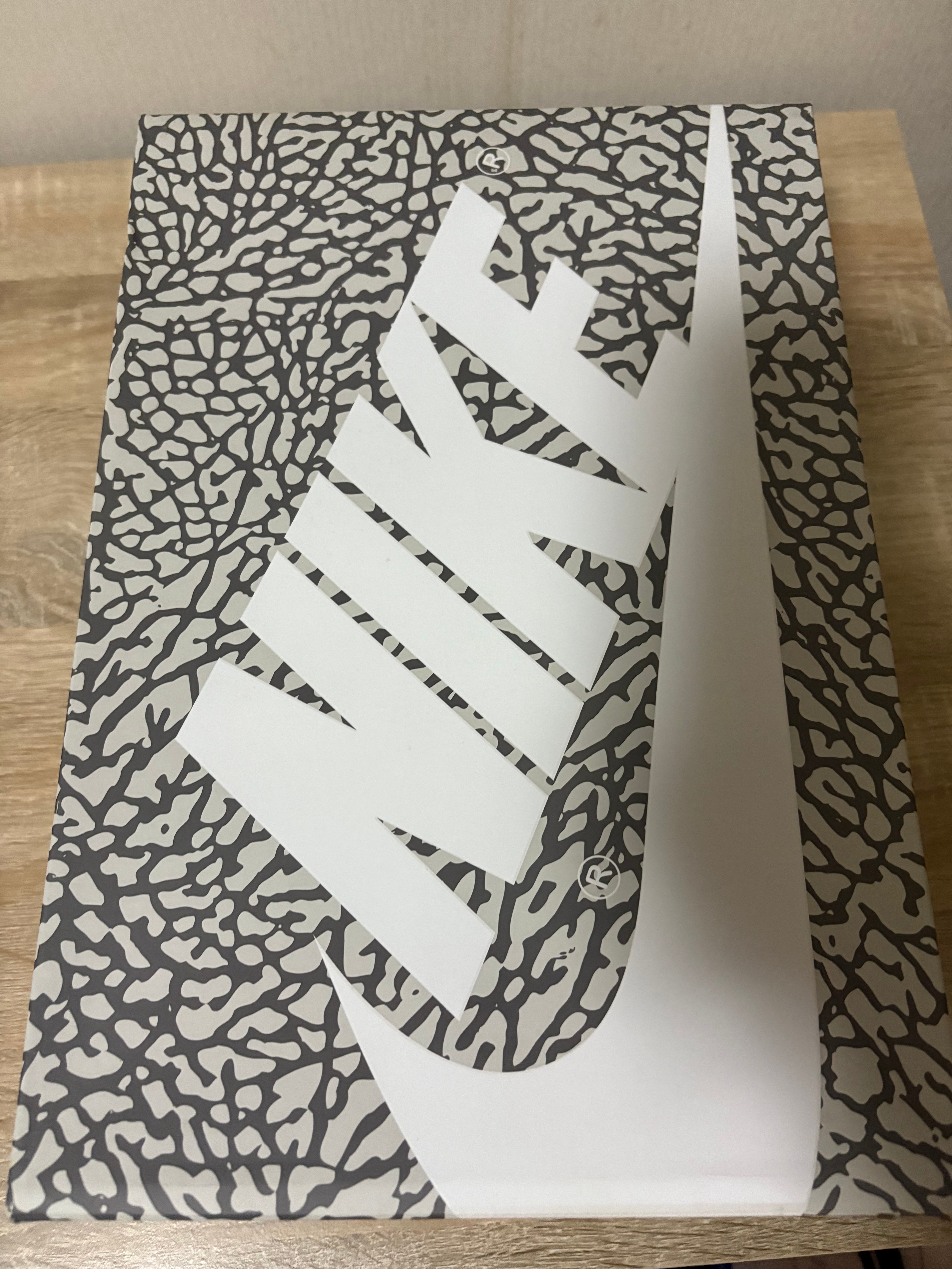 Nike GS Air Jordan 1 Retro Low OG "Black Cement"