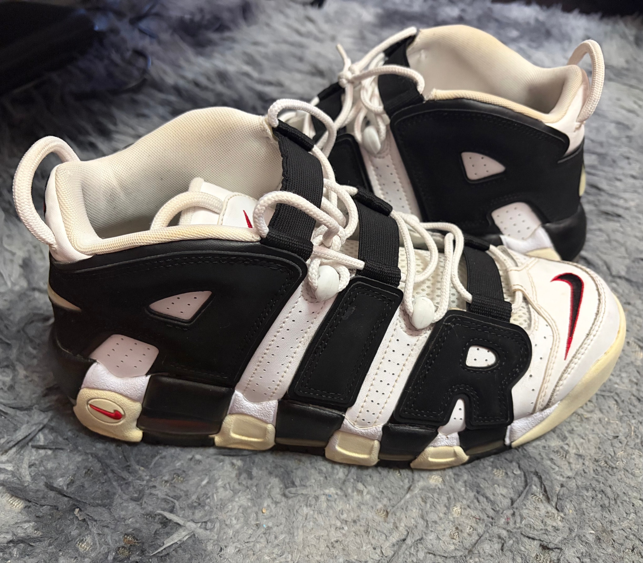 Nike Air More up Tempo "White/Black/University Red" (~2018)