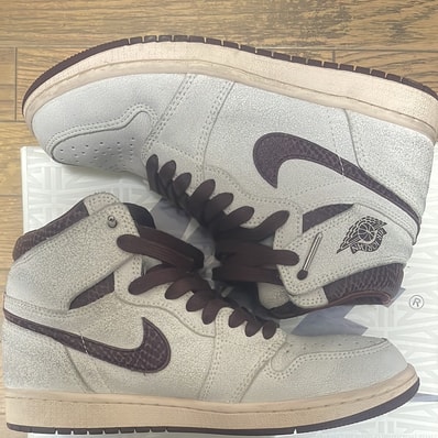 A Ma Maniere × Nike Air Jordan 1 Retro High OG "Sail and Burgundy"