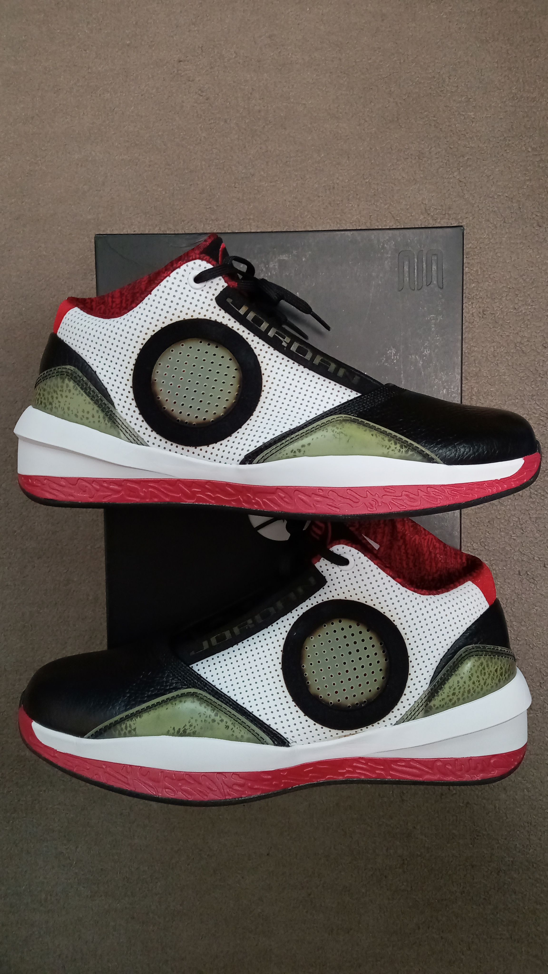 Nike Air Jordan 2010 "Black Varsity Red"