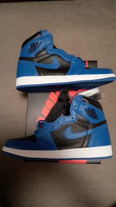 Nike Air Jordan 1 Retro High OG "Dark Marina Blue"
