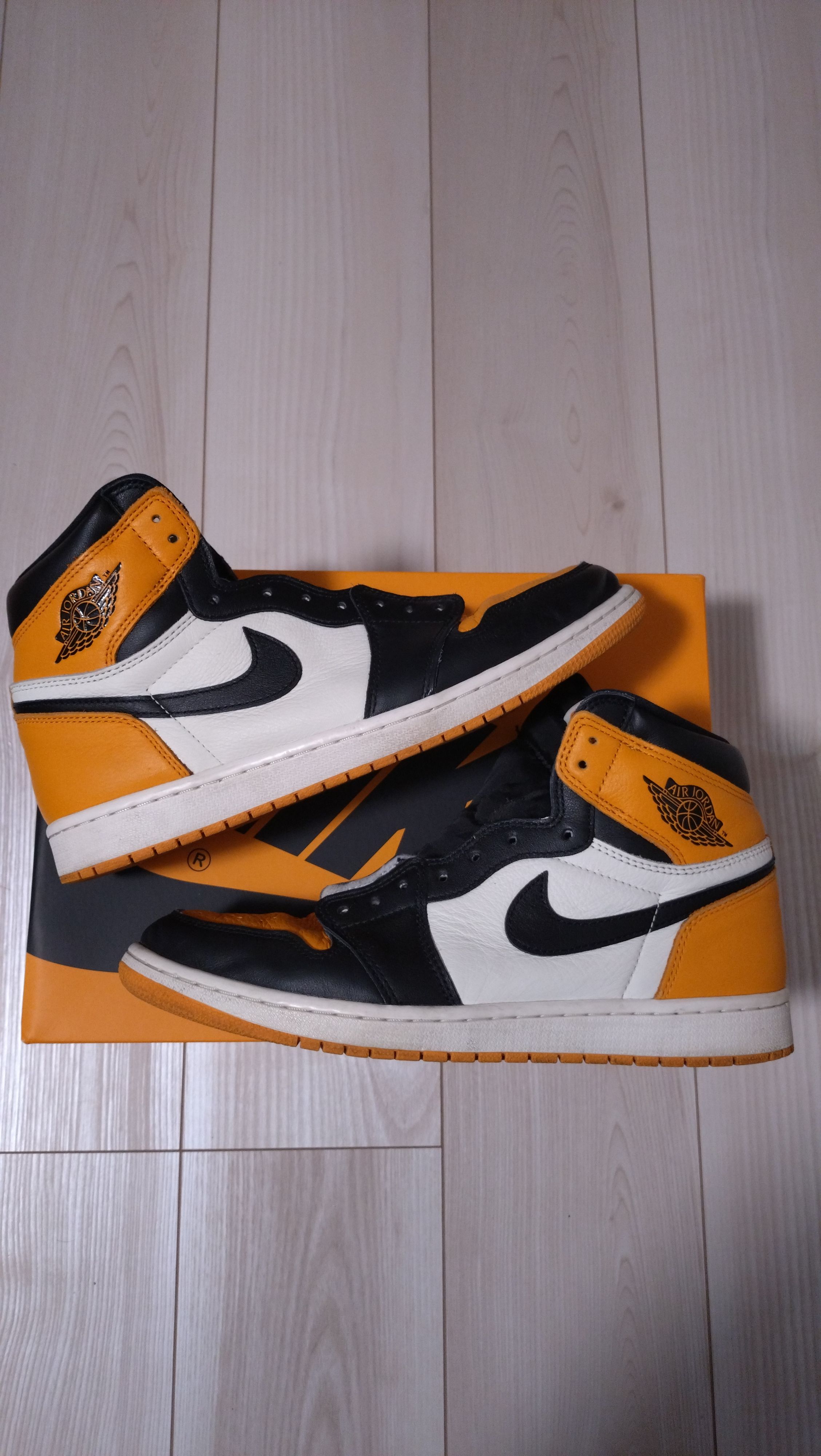 Nike Air Jordan 1 Retro High OG "Taxi"