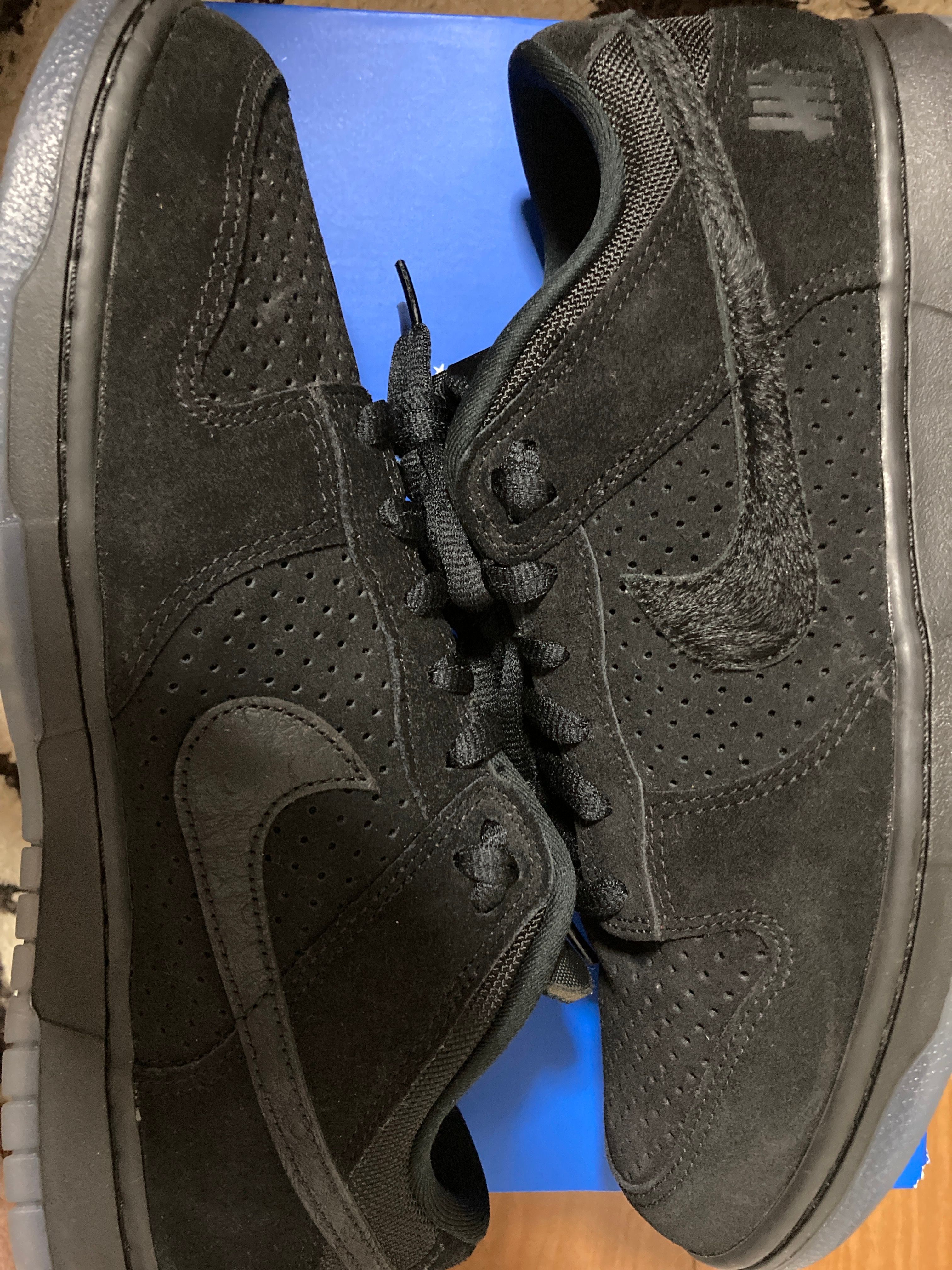 UNDEFEATED × Nike Dunk Low SP "5 ON IT"