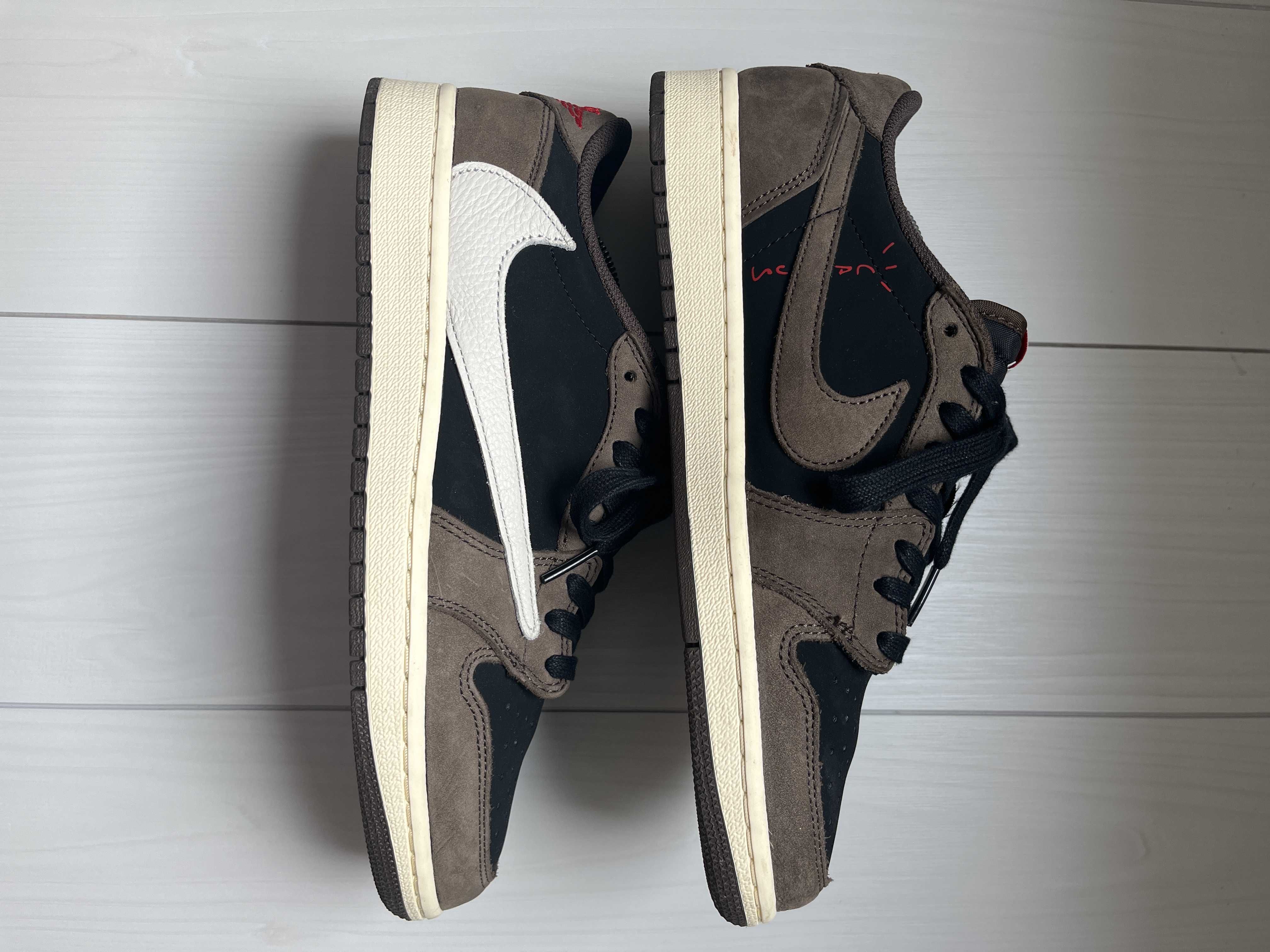 Travis Scott × Nike Air Jordan 1 Low OG SP-T  "Black/Dark Mocha"
