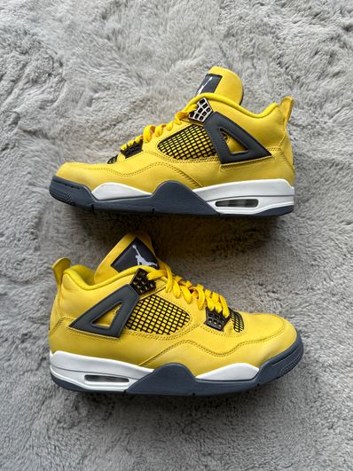 Nike Air Jordan 4 "Tour Yellow"