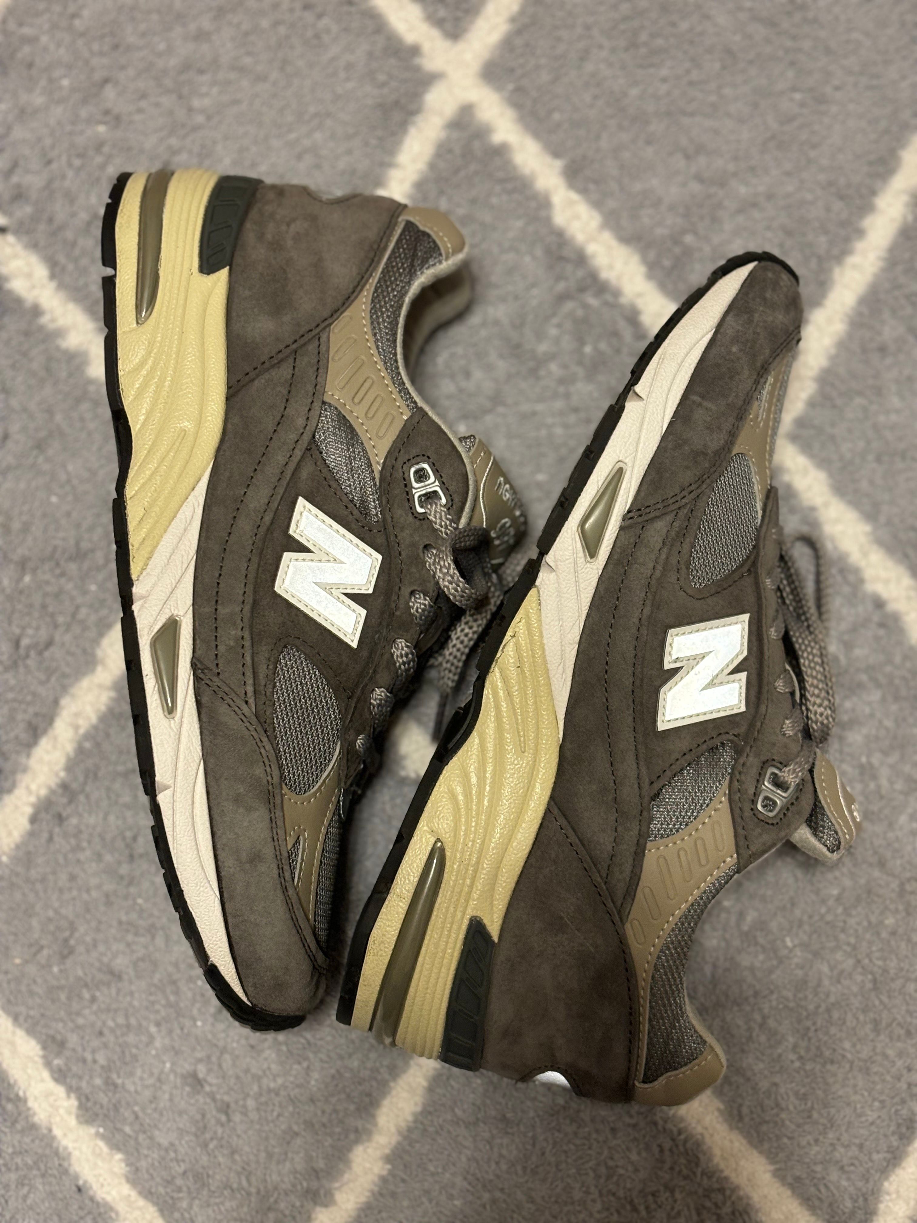 New Balance M991UKF Flimby Catalogue Pack "Grey/White"