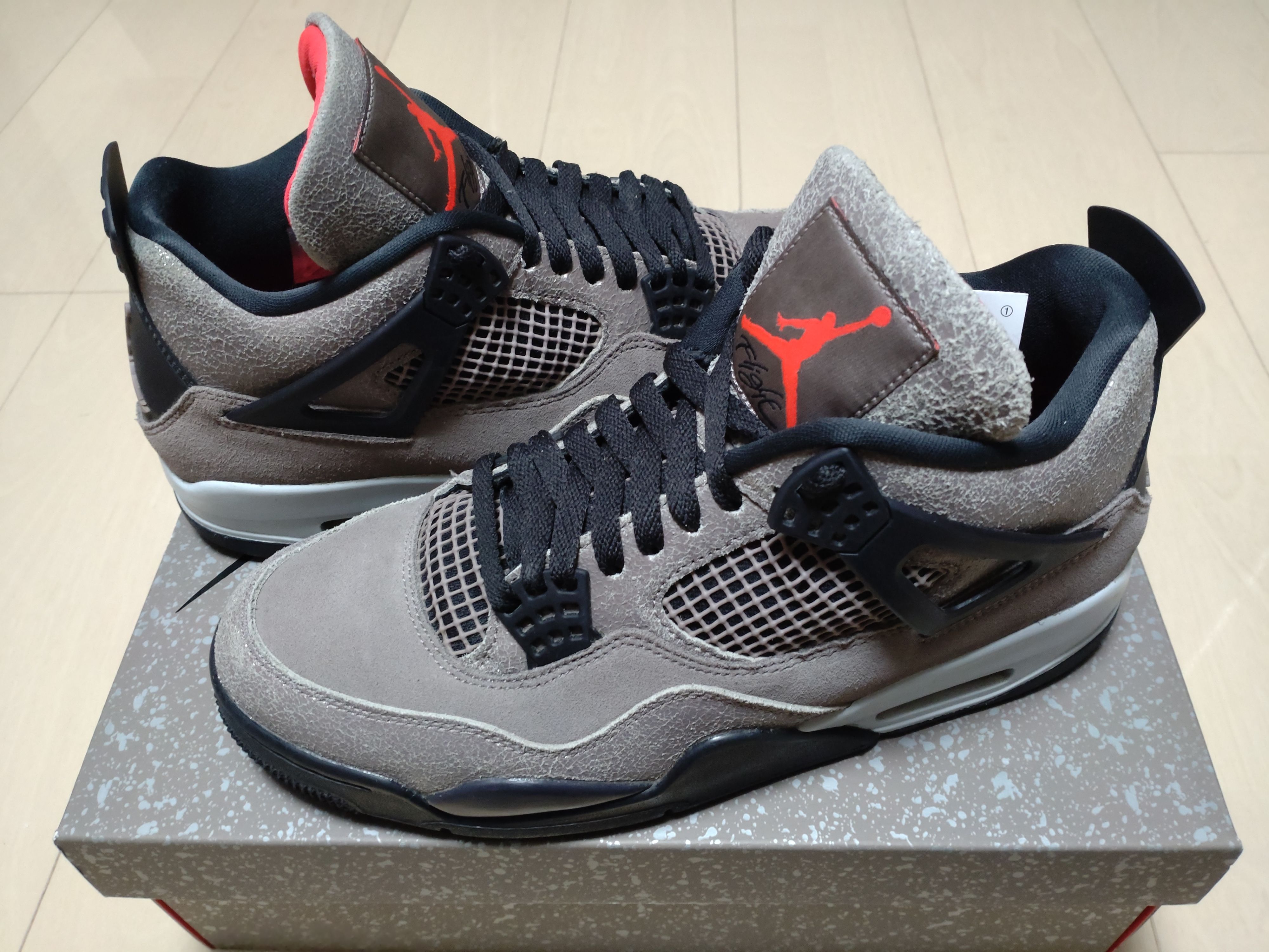 Nike Air Jordan 4 "Taupe Haze"   
