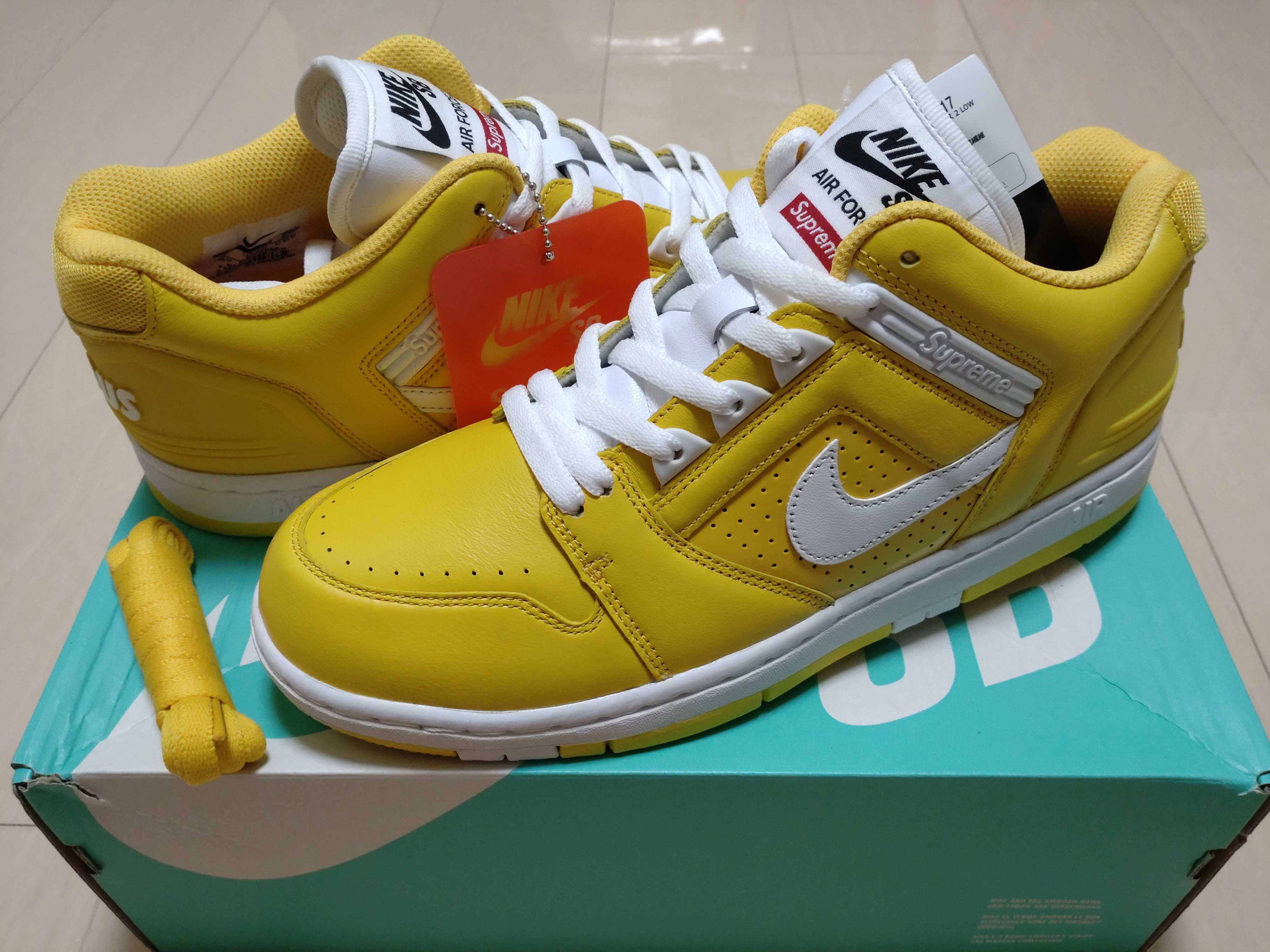 Supreme × Nike SB Air Force 2 "Varsity Maize"
