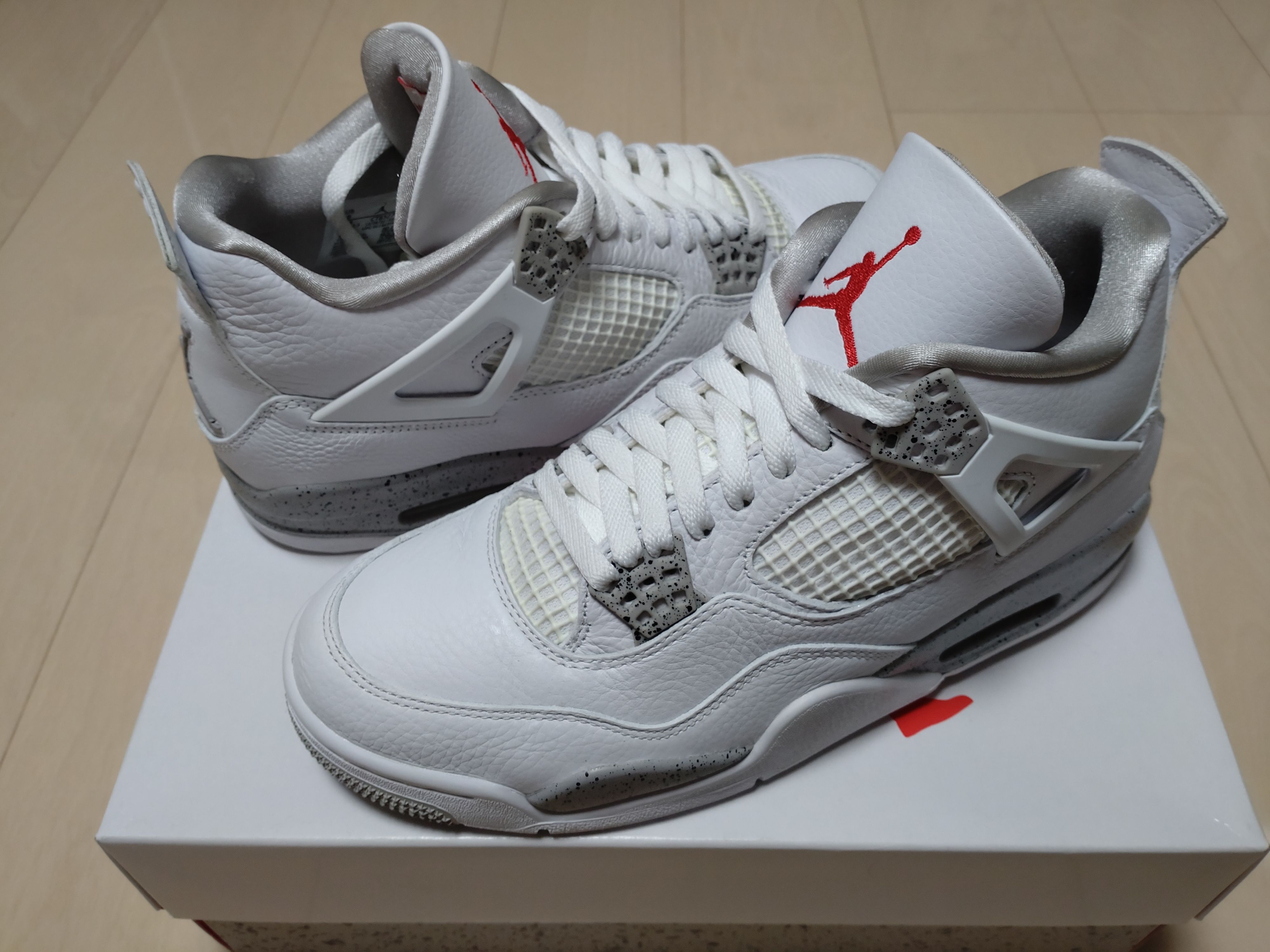Nike Air Jordan 4 "Tech White"  