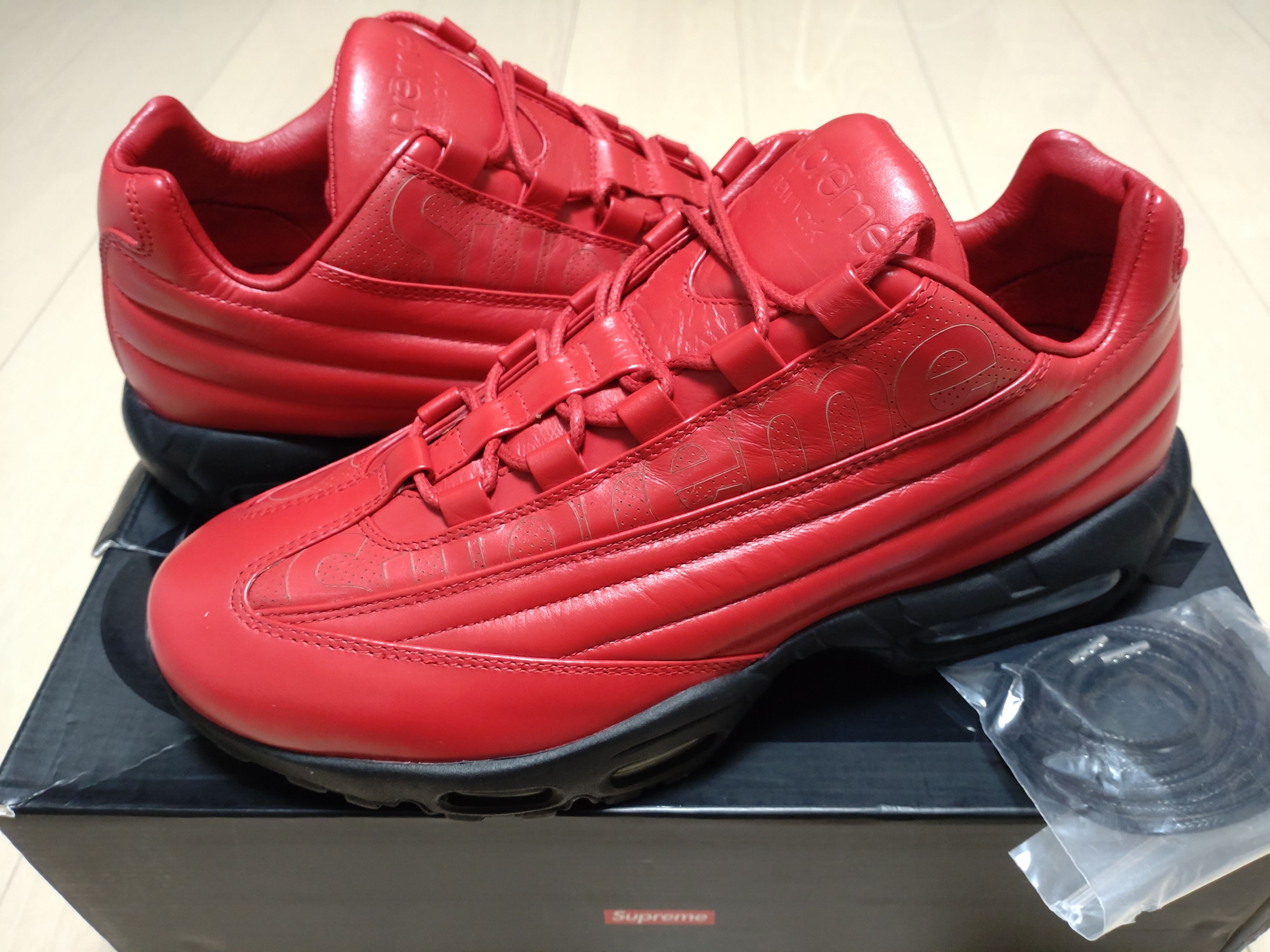 Supreme × Nike Air Max 95 Lux "Red"