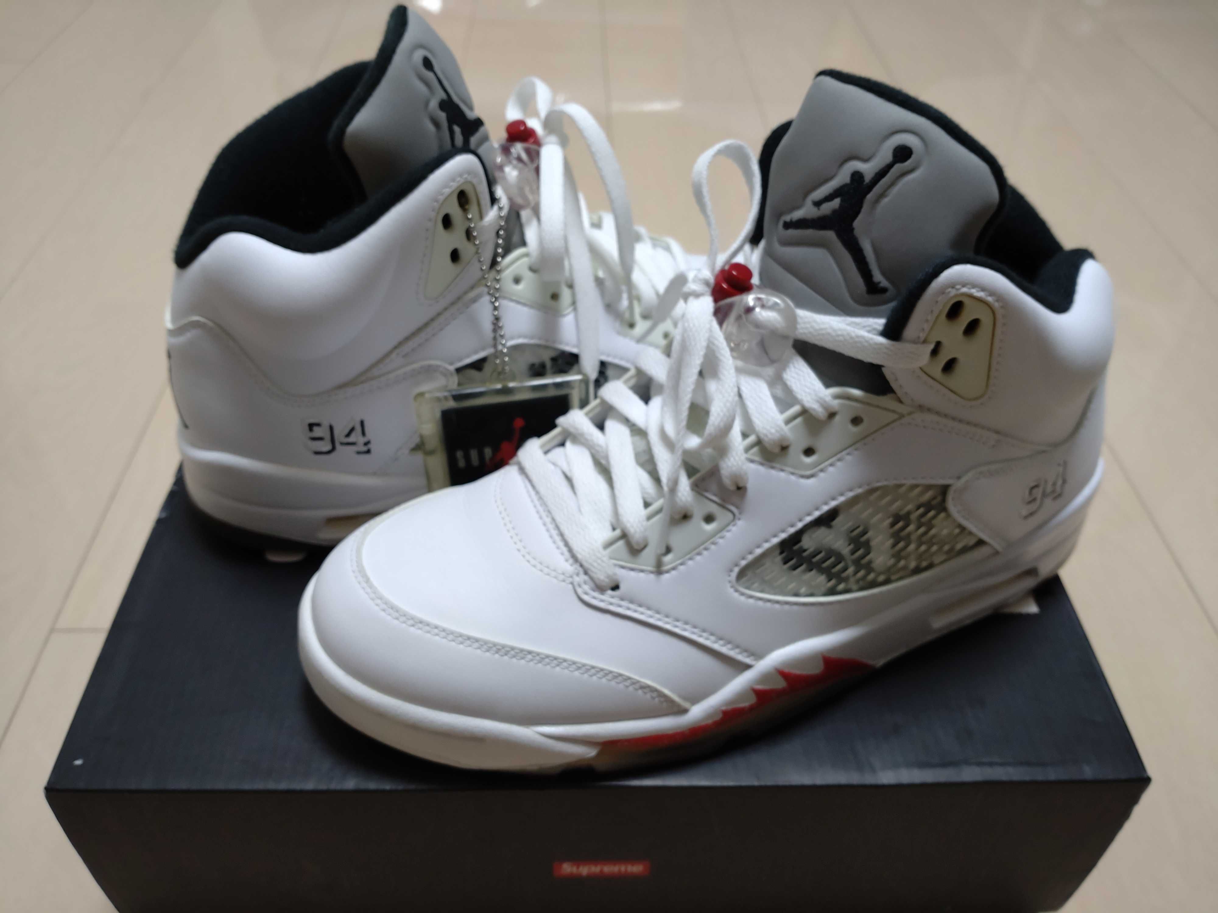 Supreme × Nike Air Jordan 5 Retro "White"