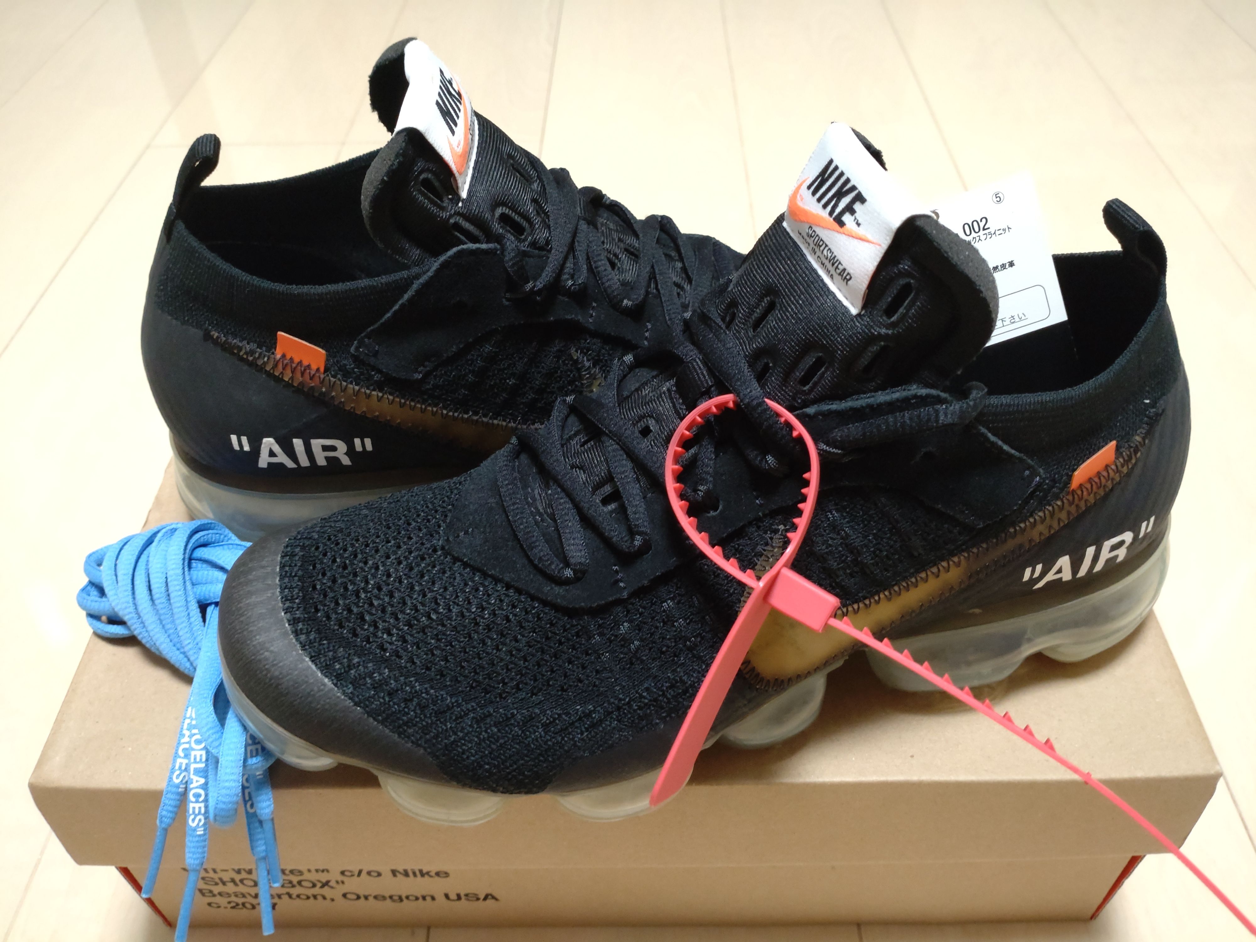 Off-White × Nike Air Vapormax "Black/Total Orange/Clear"