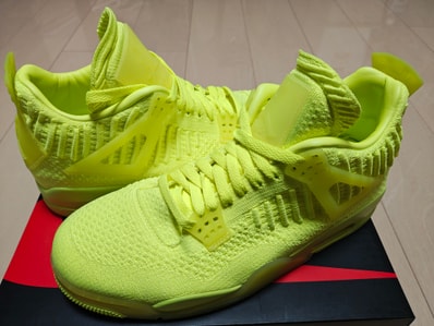 Nike Air Jordan 4 Retro Flyknit "Volt"